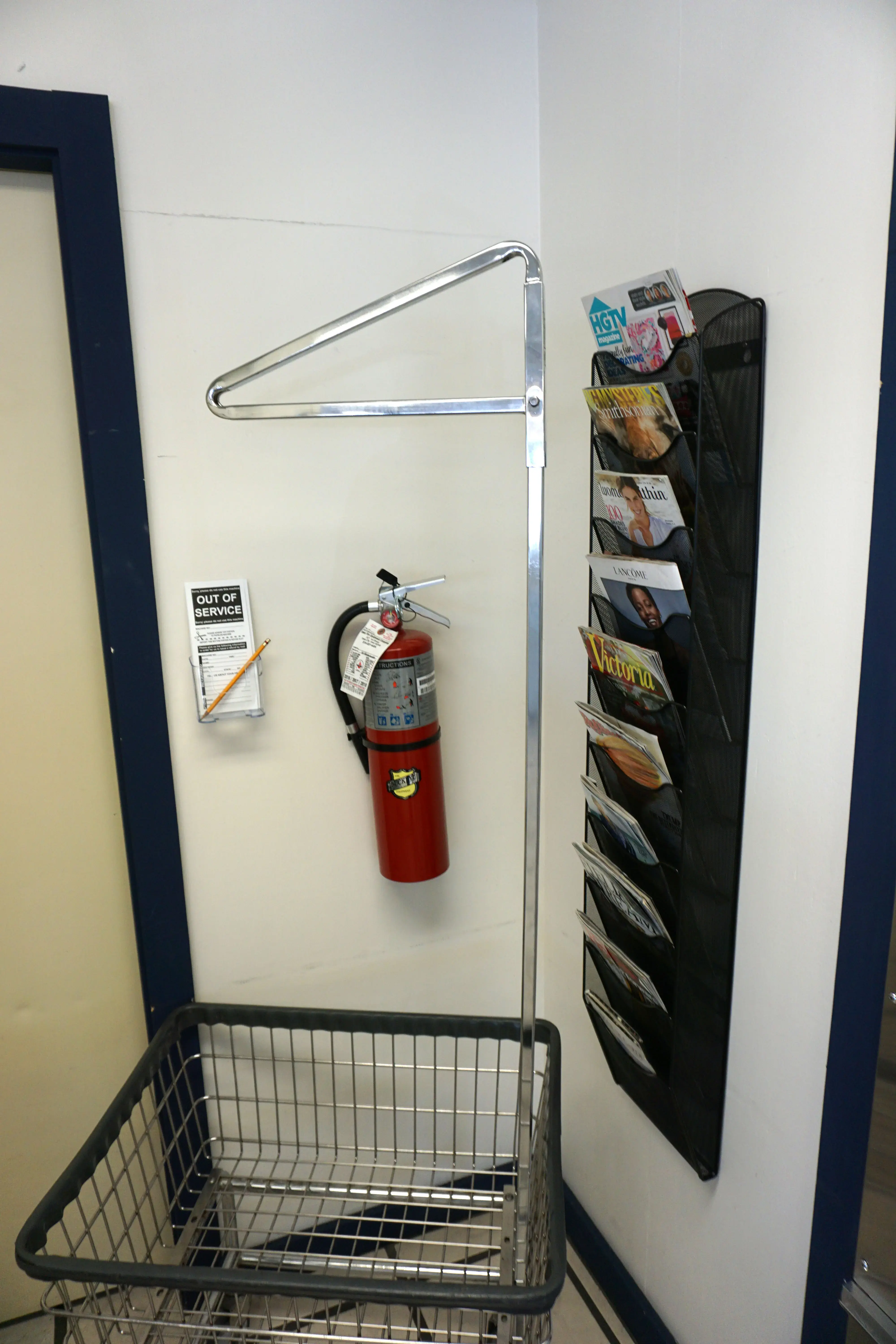 Spin City Laundry: Laundromania Coralville thumbnail 12