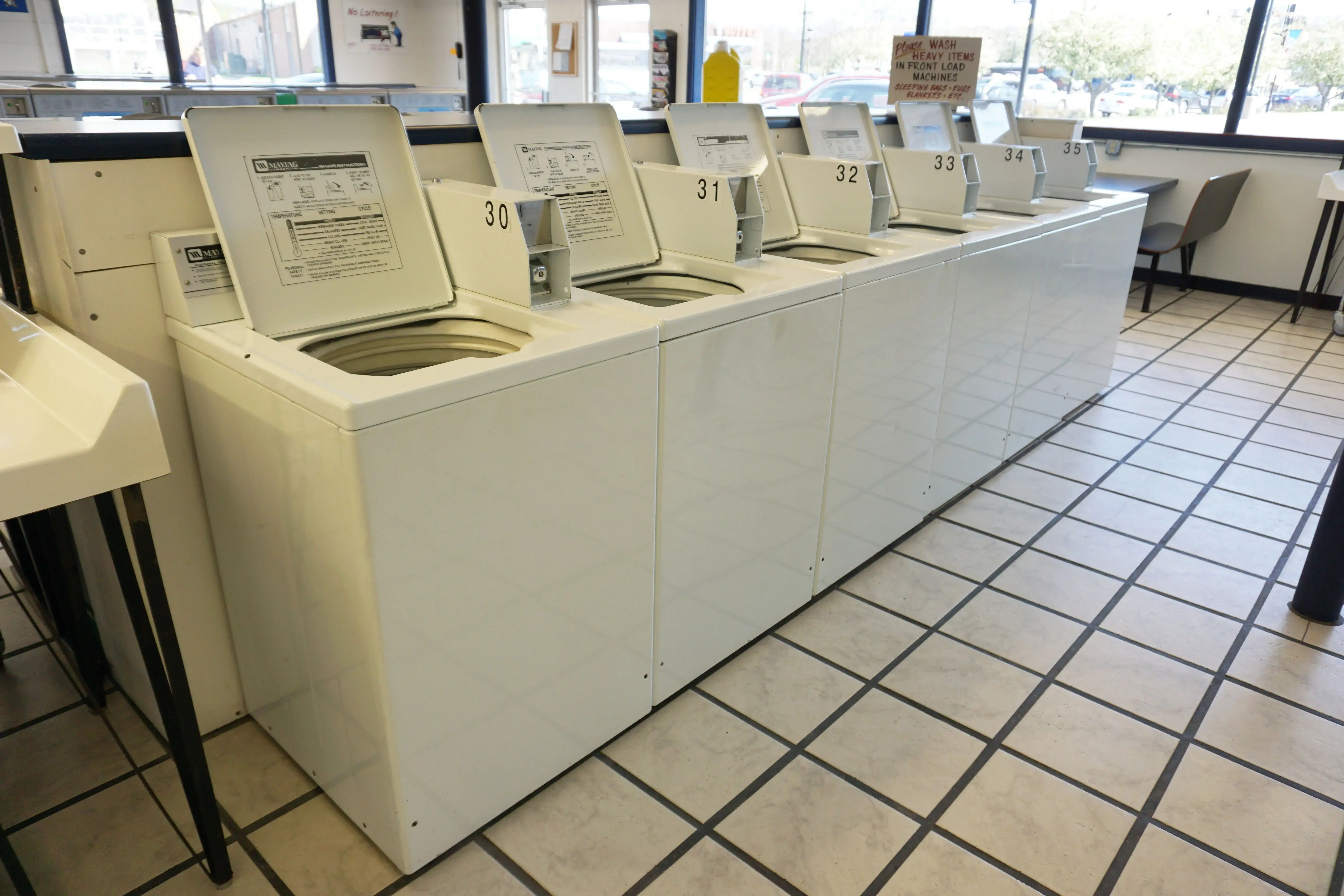 Spin City Laundry: Laundromania Coralville - Image 8