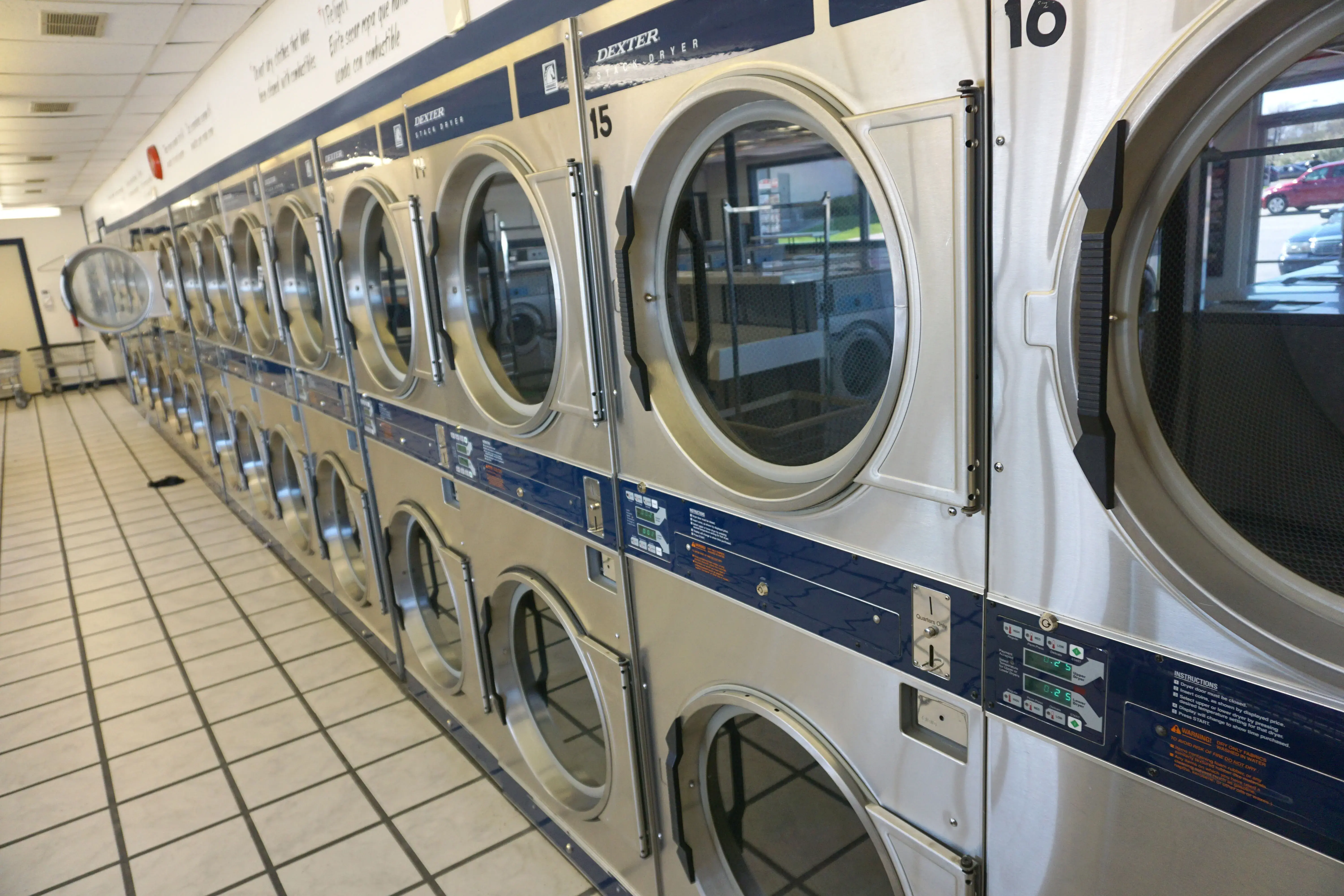 Spin City Laundry: Laundromania Coralville thumbnail 16