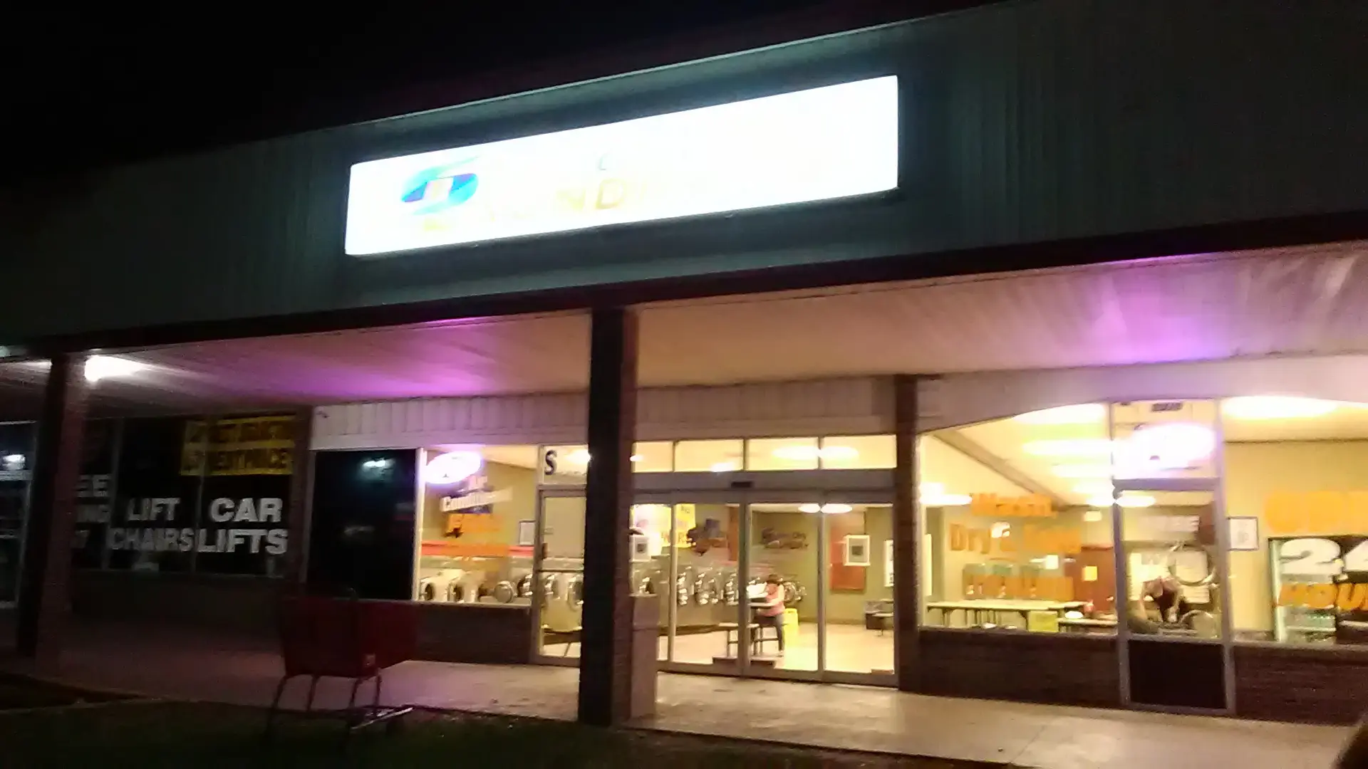 Spin City Laundry - Image 4