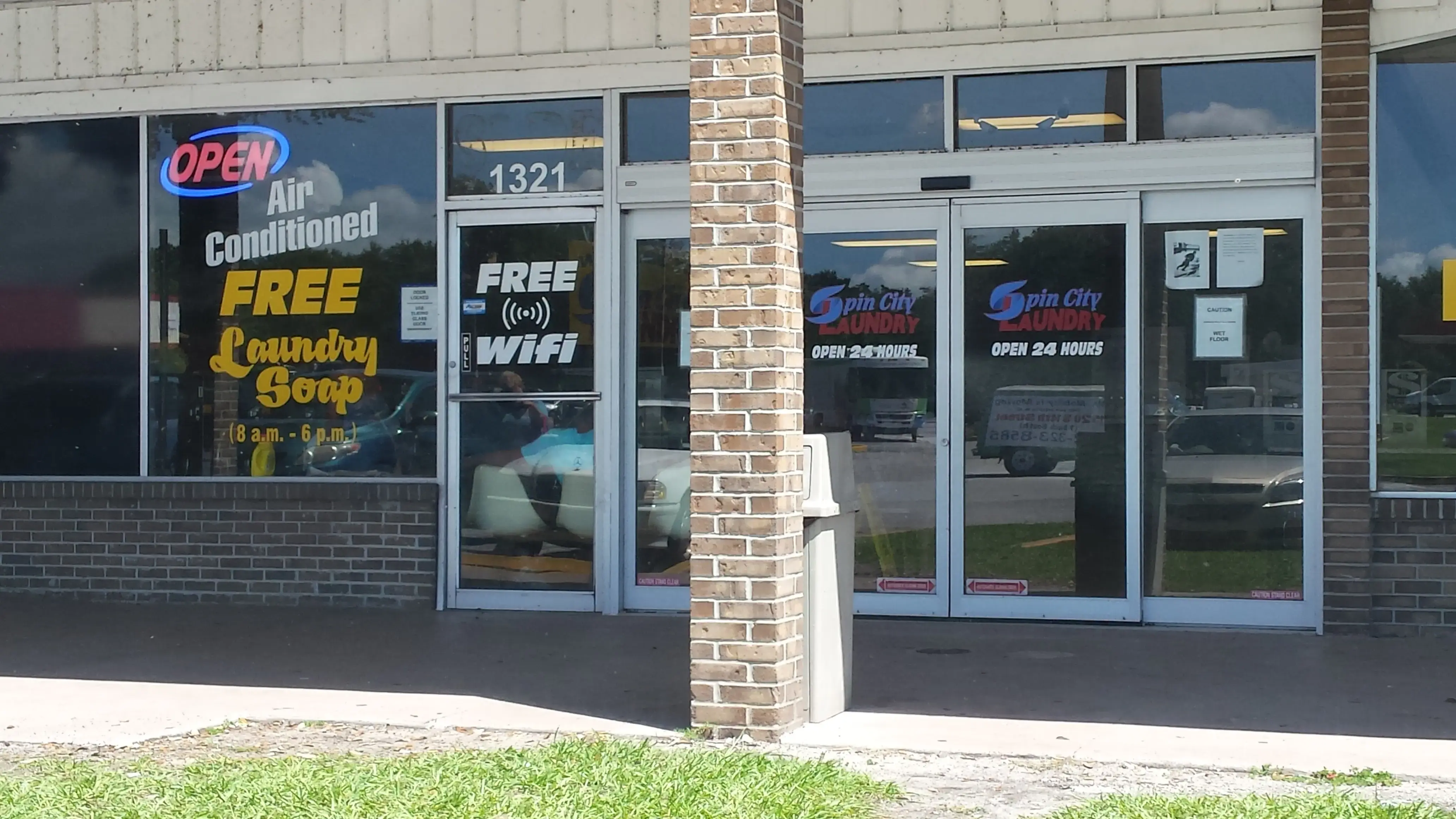 Spin City Laundry - Image 18