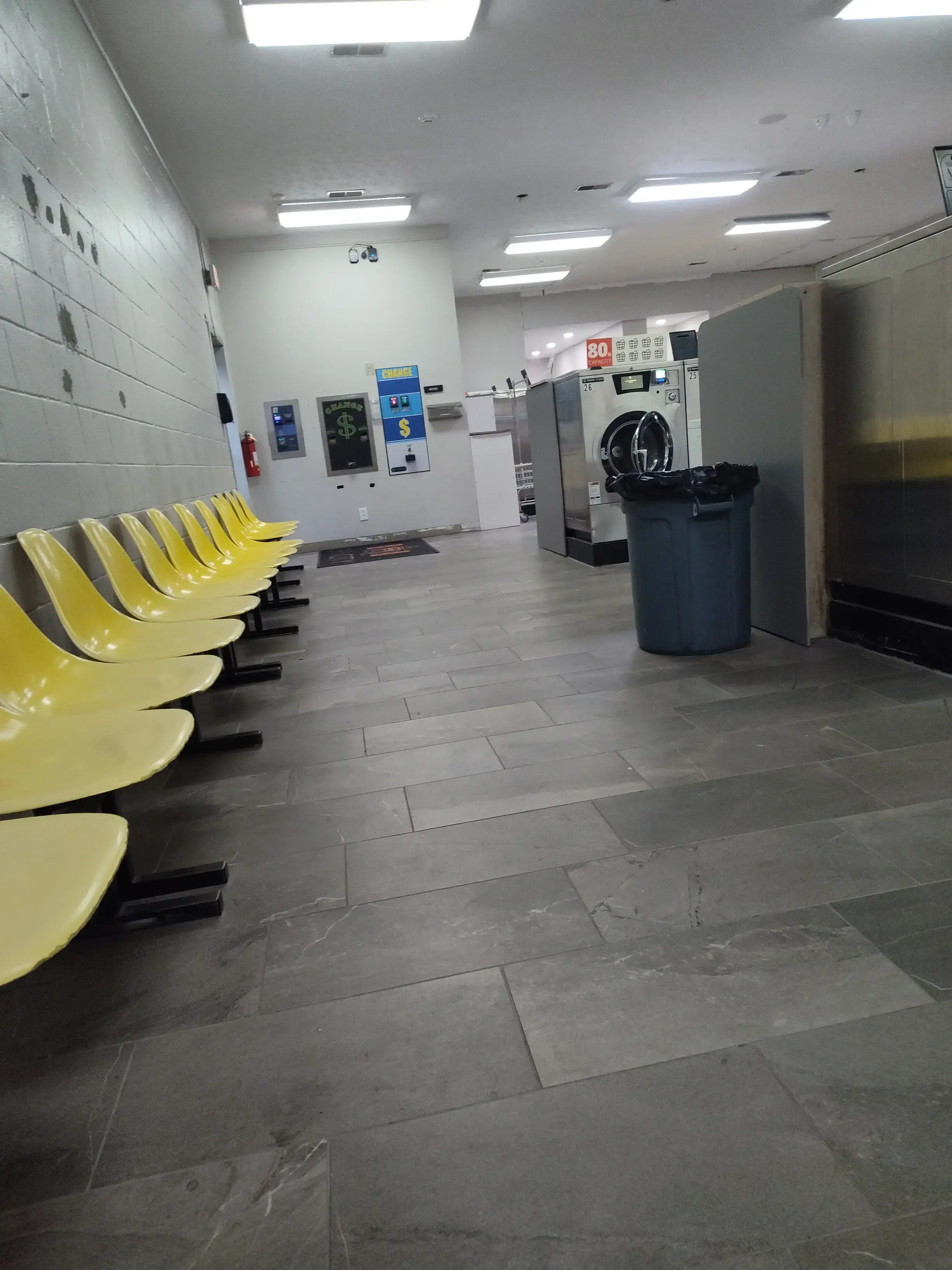 Spin City Laundry - Image 13