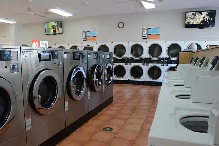 Spin City Laundry thumbnail 2