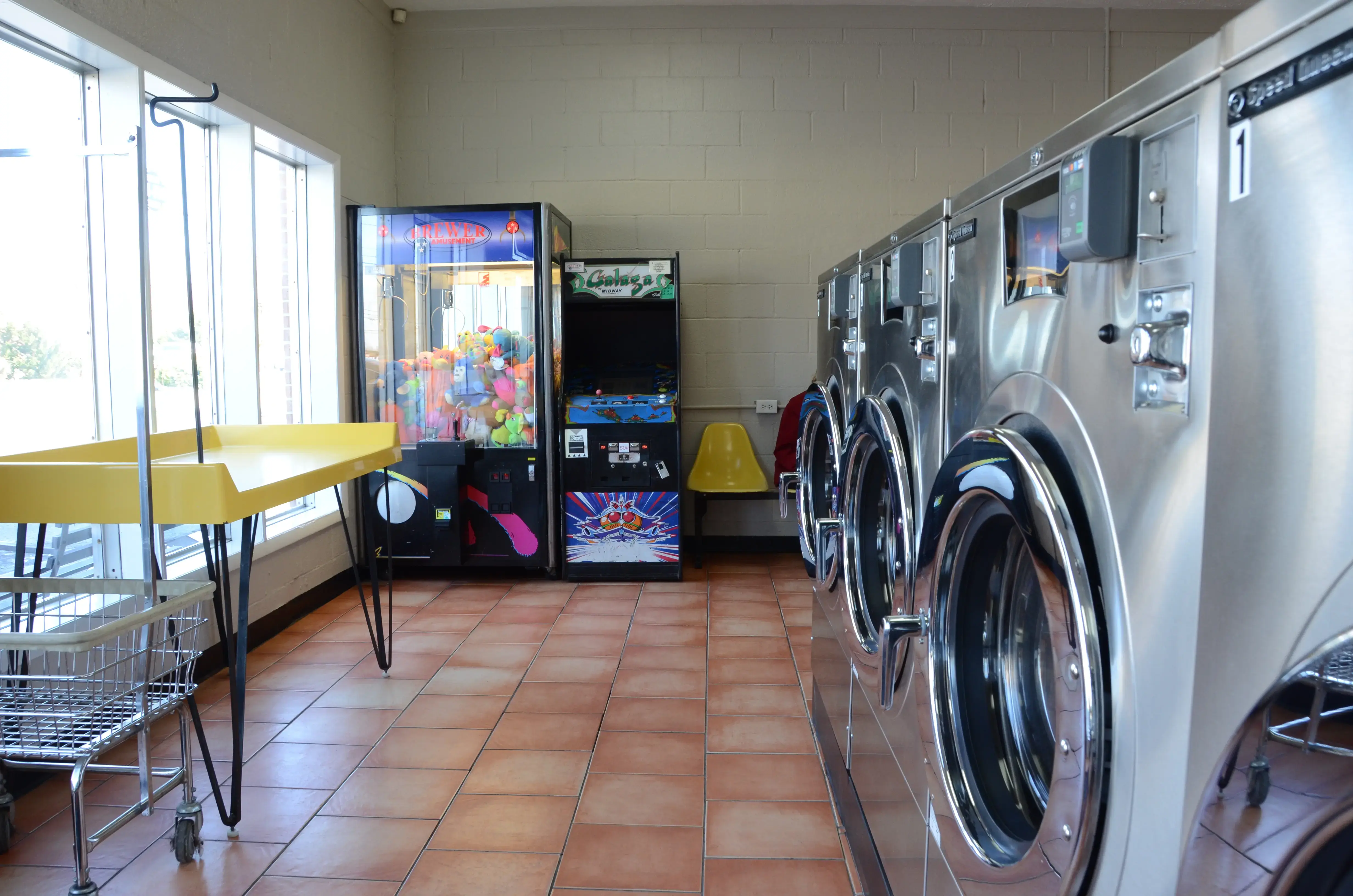 Spin City Laundry - Image 14