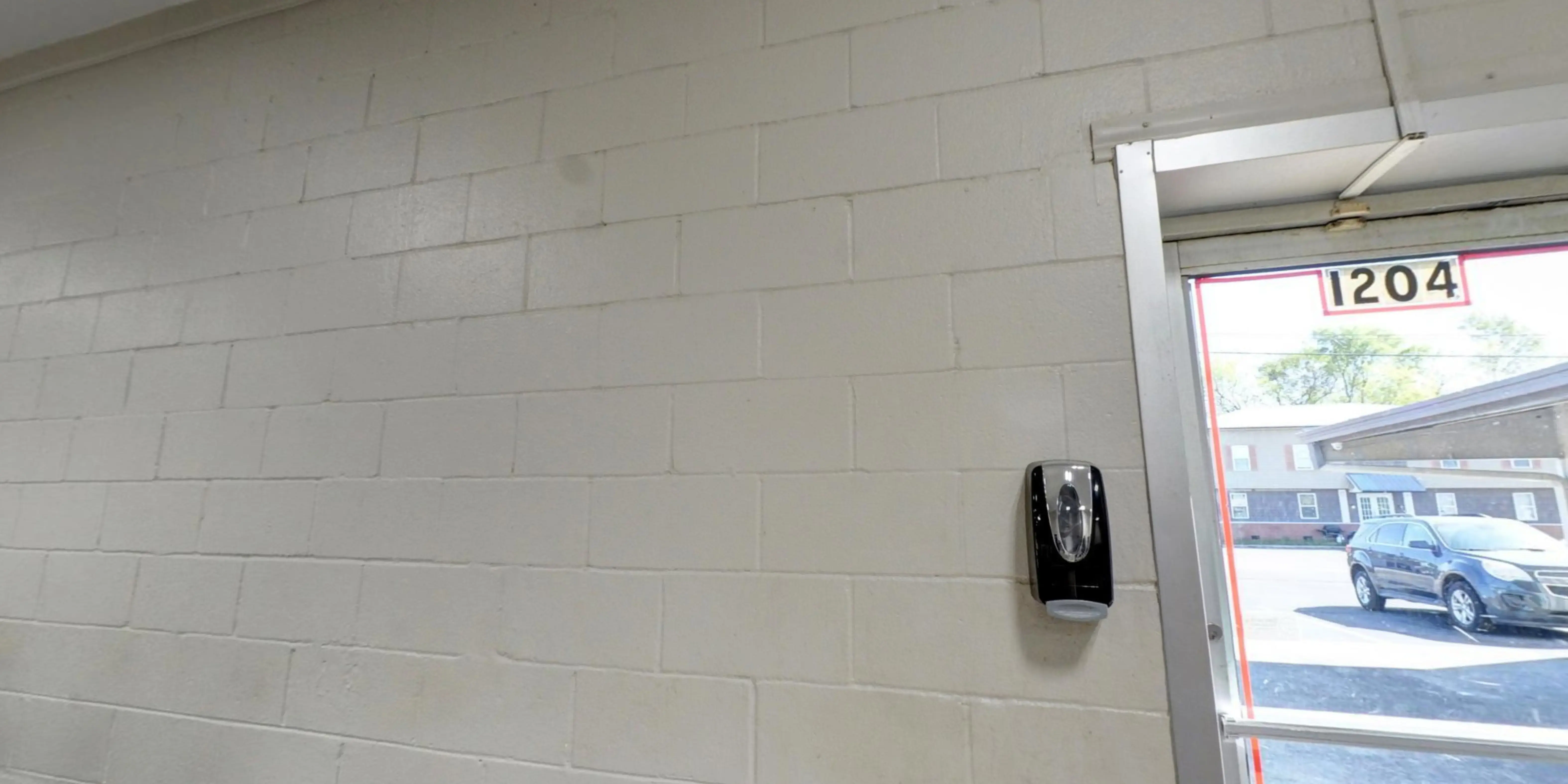 Spin City Laundry - Image 7