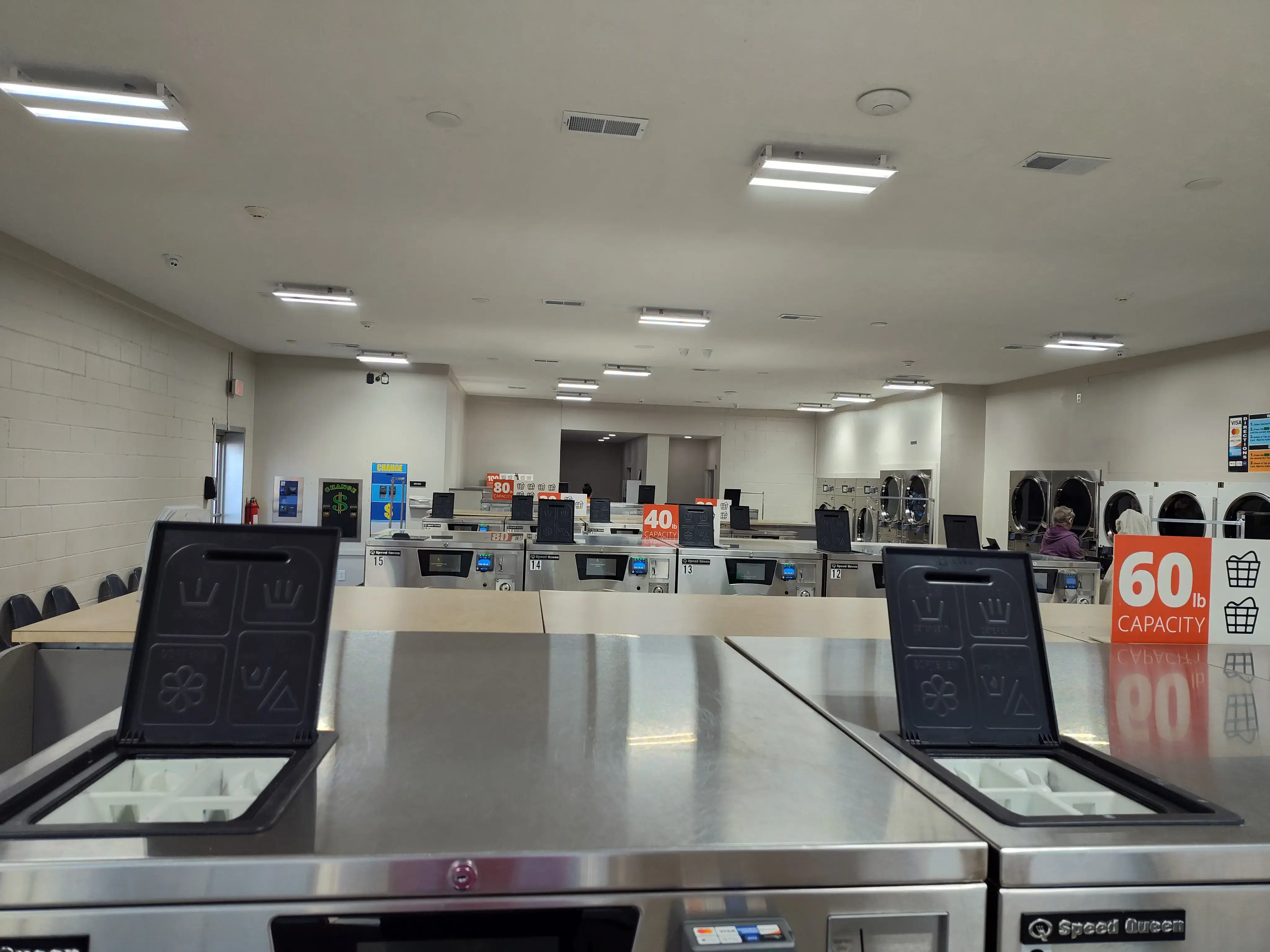 Spin City Laundry - Image 10