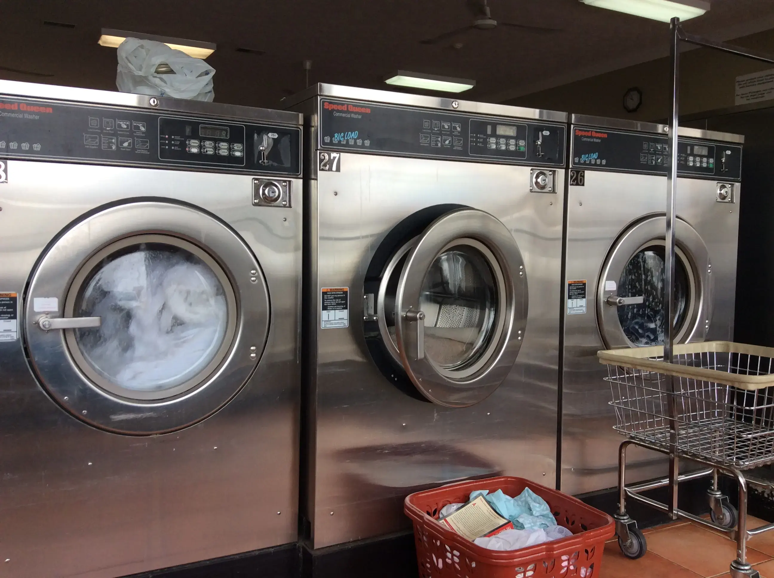Spin City Laundry - Image 8