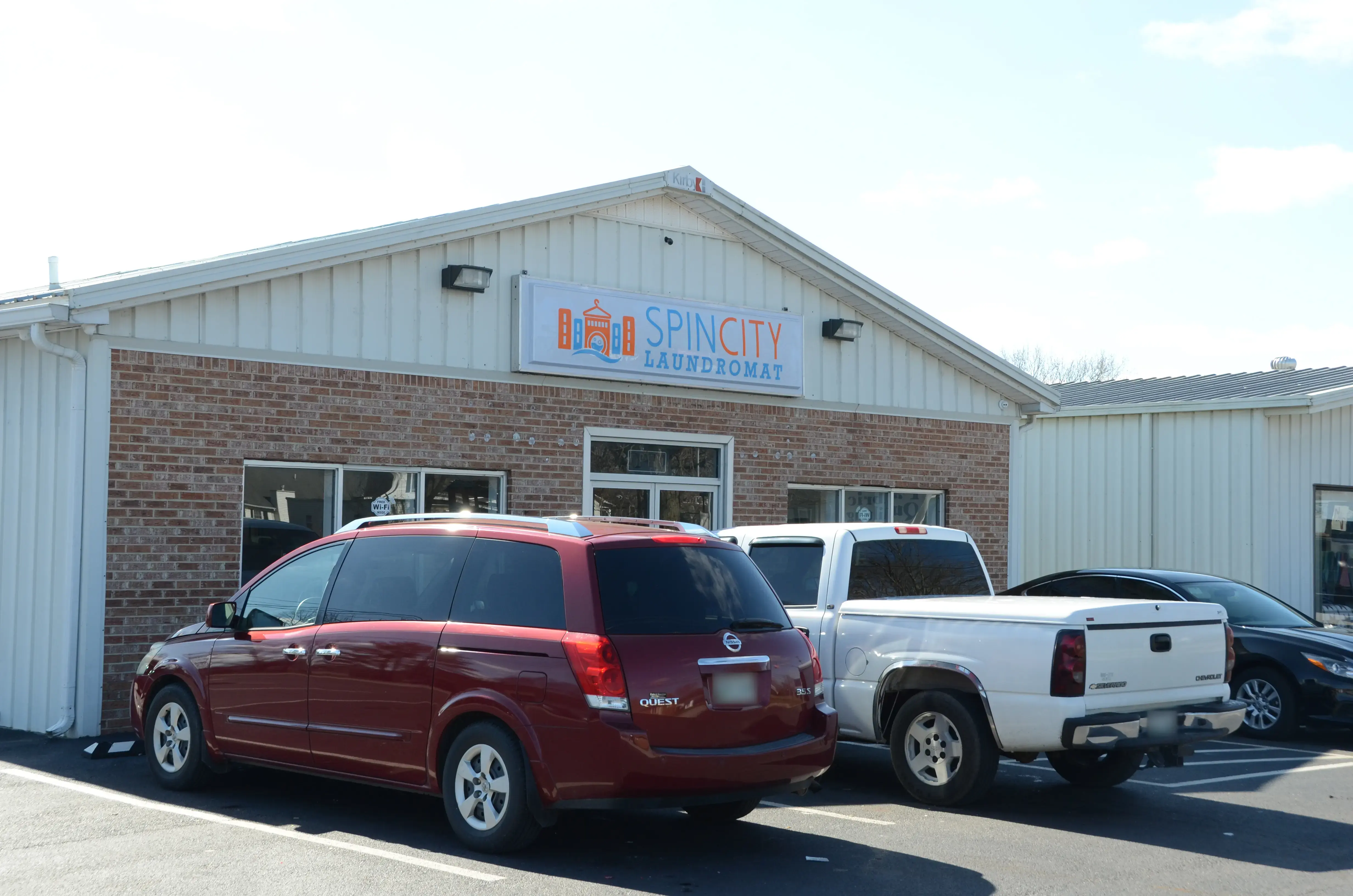 Spin City Laundry - Image 17