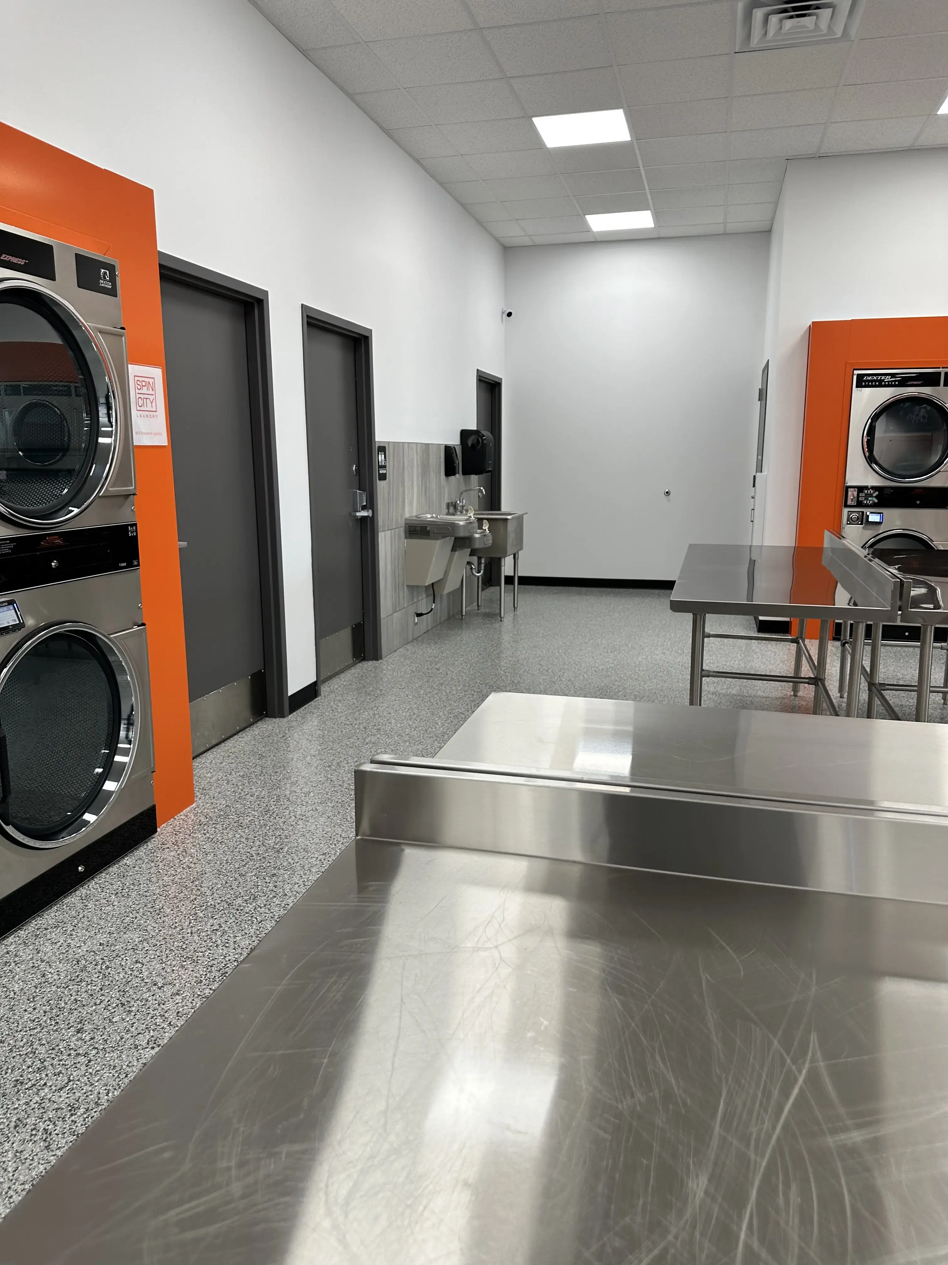 Spin City Laundry - Image 15