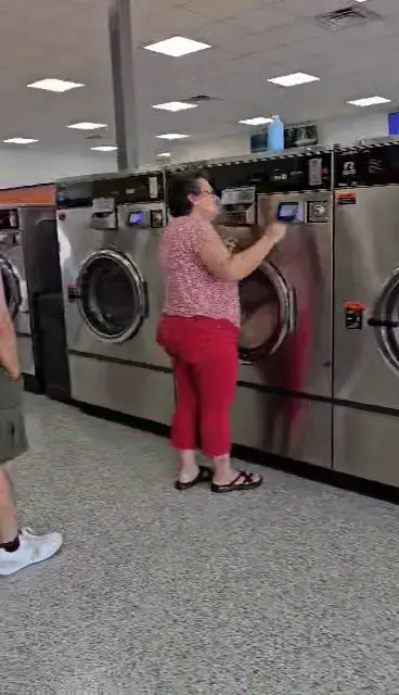 Spin City Laundry thumbnail 19