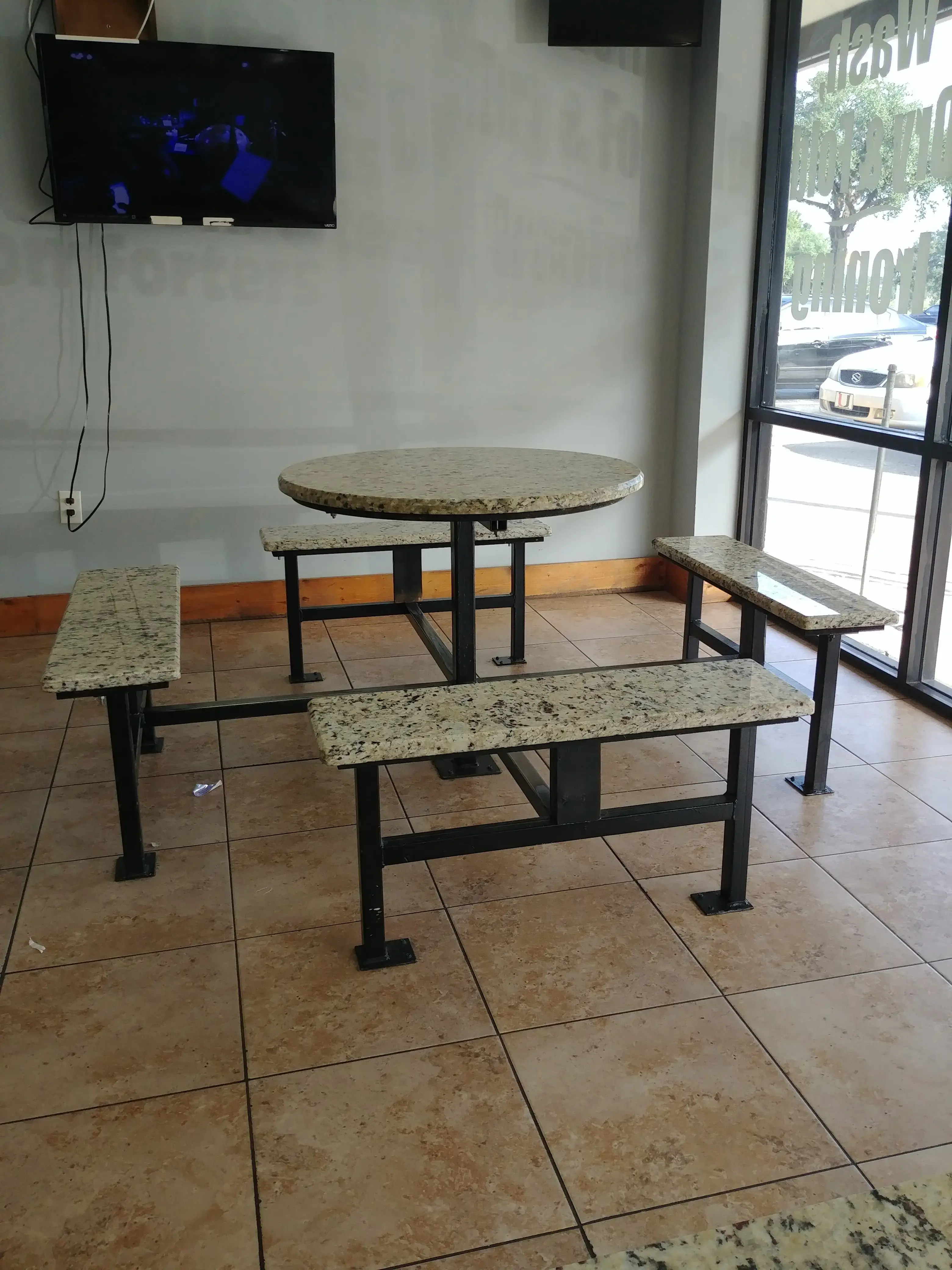 Spin City Laundry - Image 13