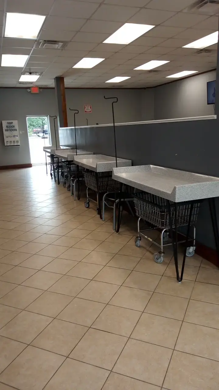 Spin City Laundry - Image 3