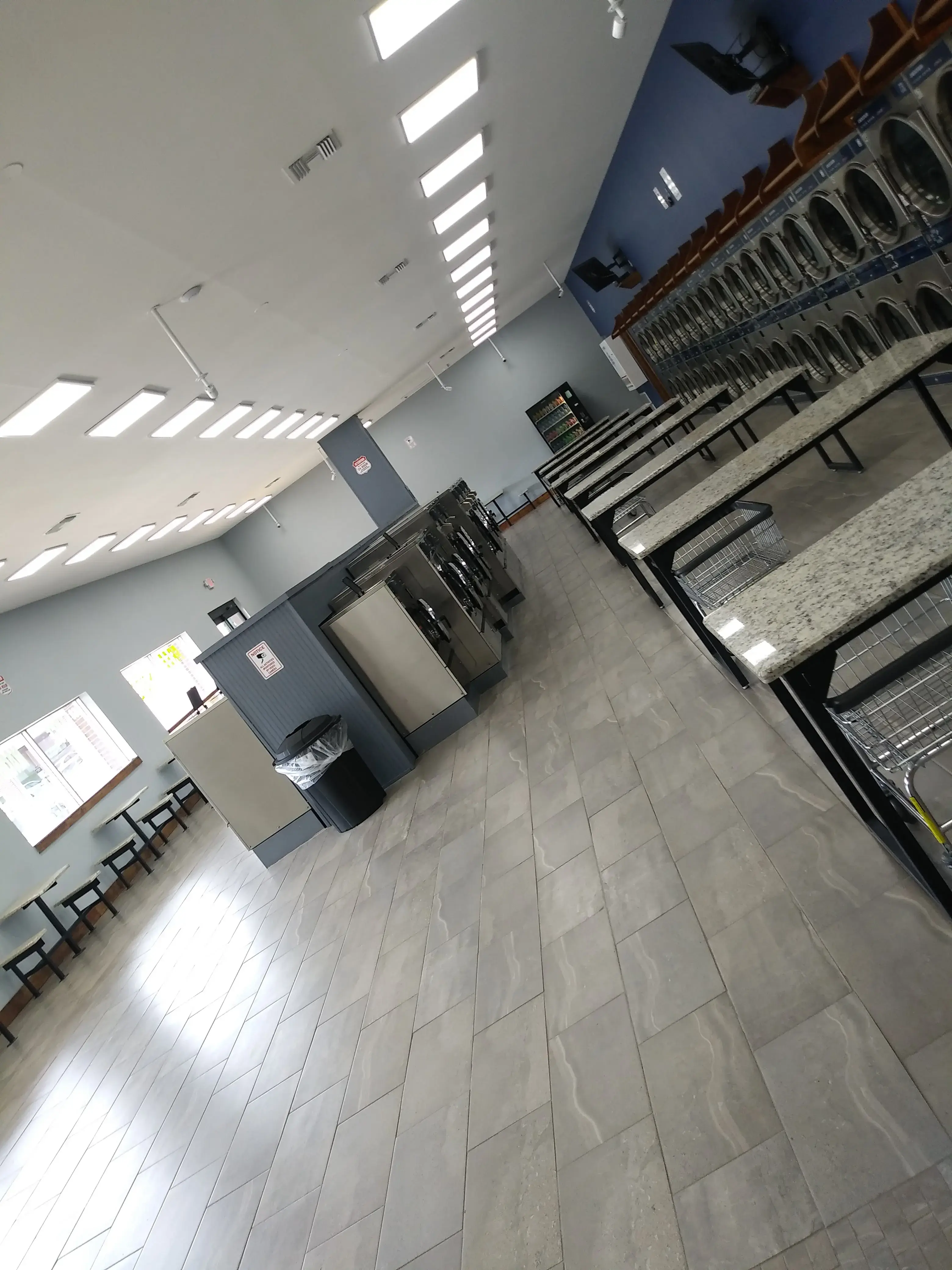 Spin City Laundry - Image 19