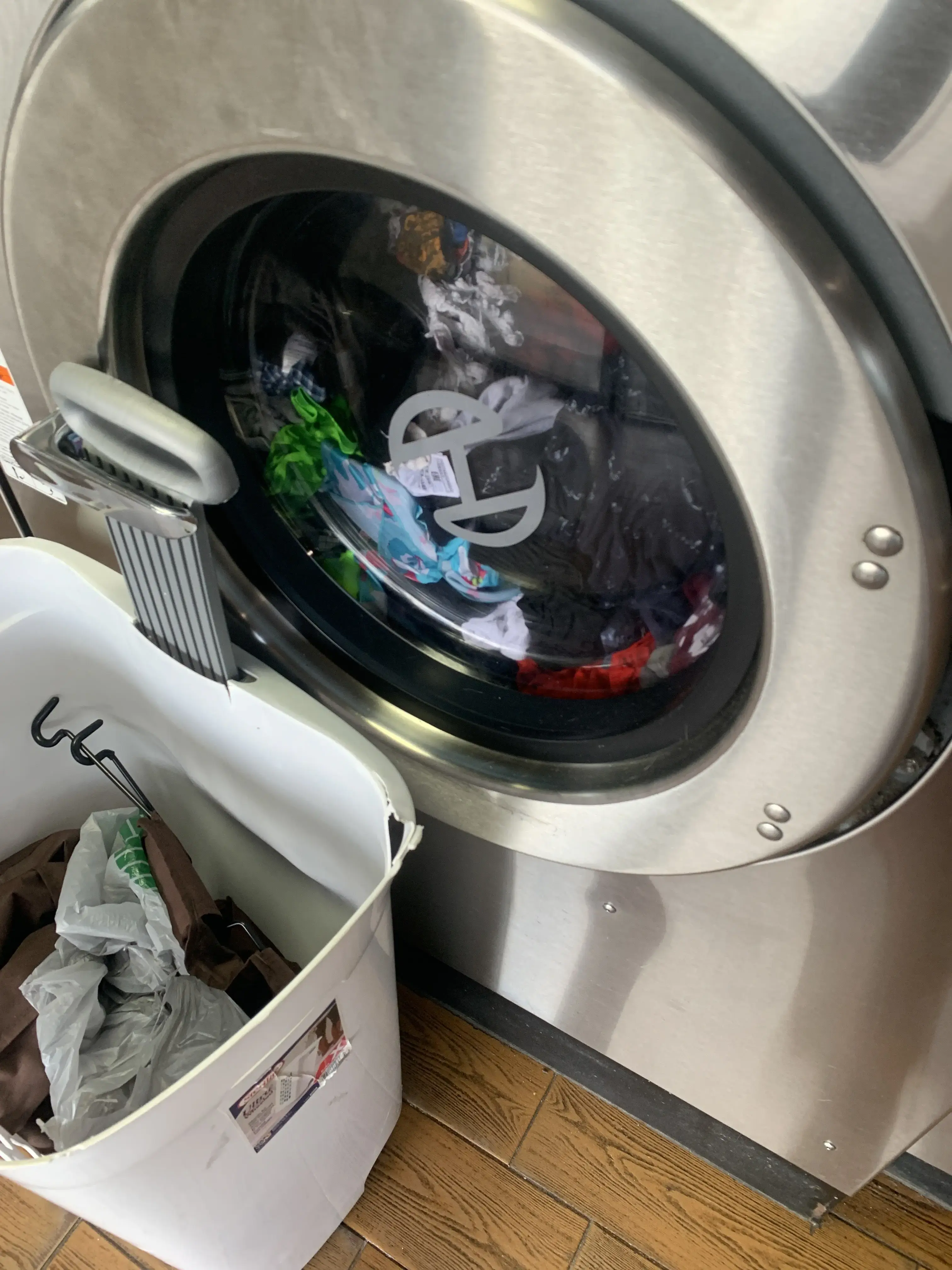 Spin City Laundry thumbnail 8
