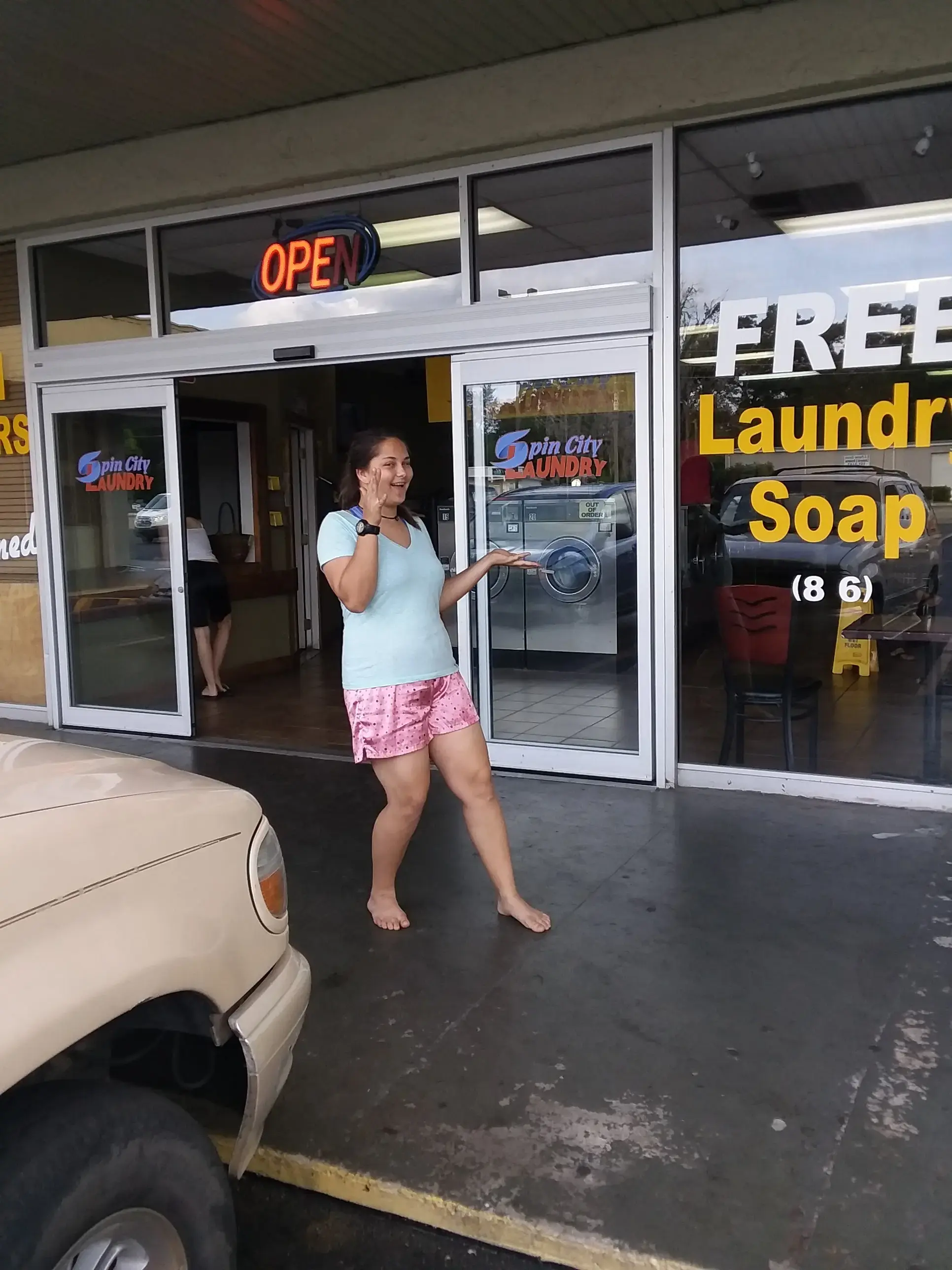 Spin City Laundry thumbnail 12