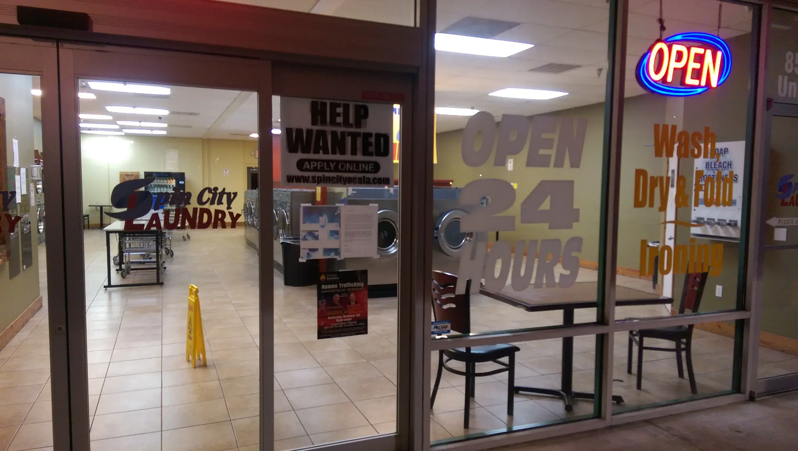 Spin City Laundry - Image 17