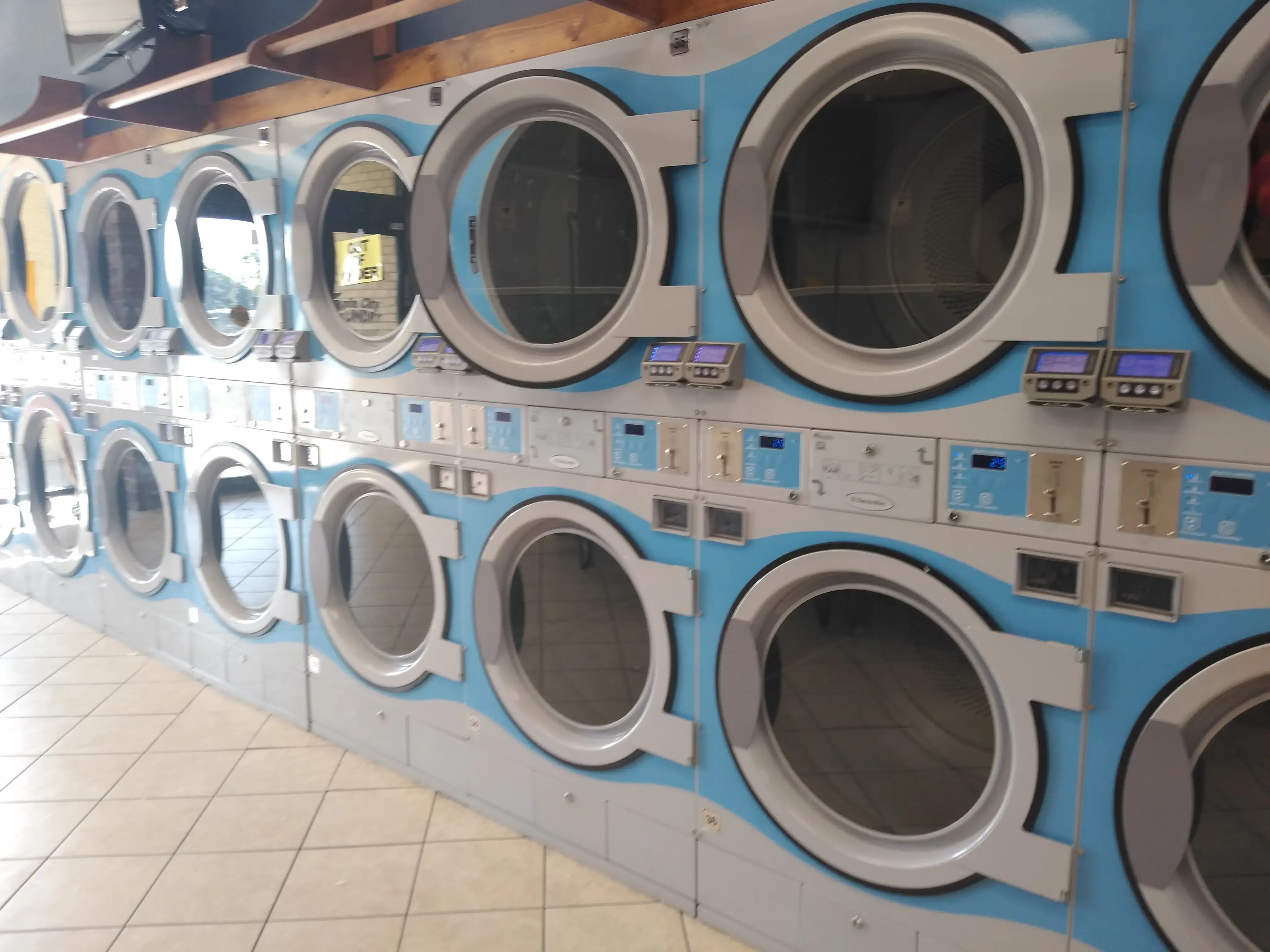 Spin City Laundry thumbnail 20