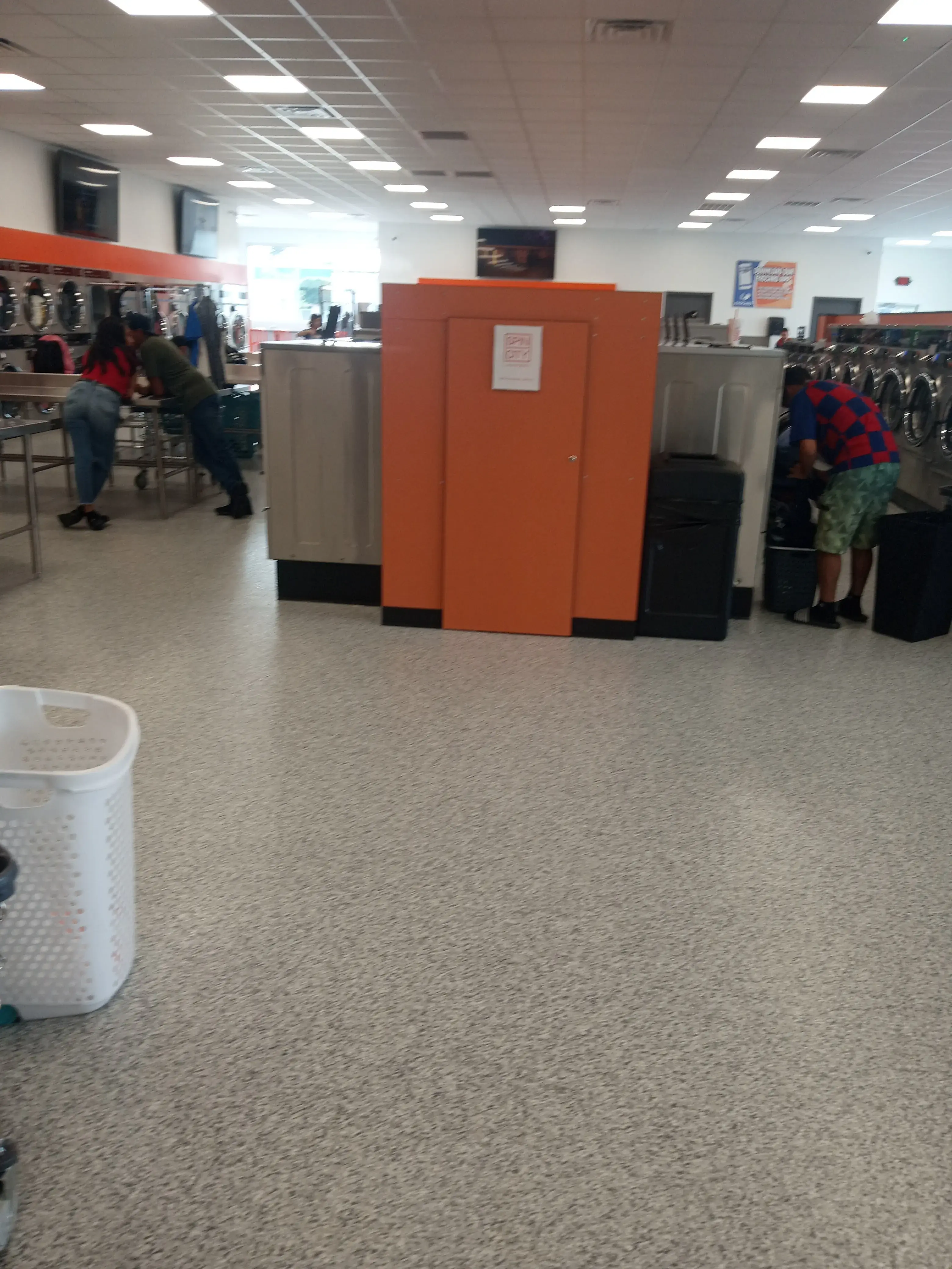 Spin City Laundry thumbnail 4