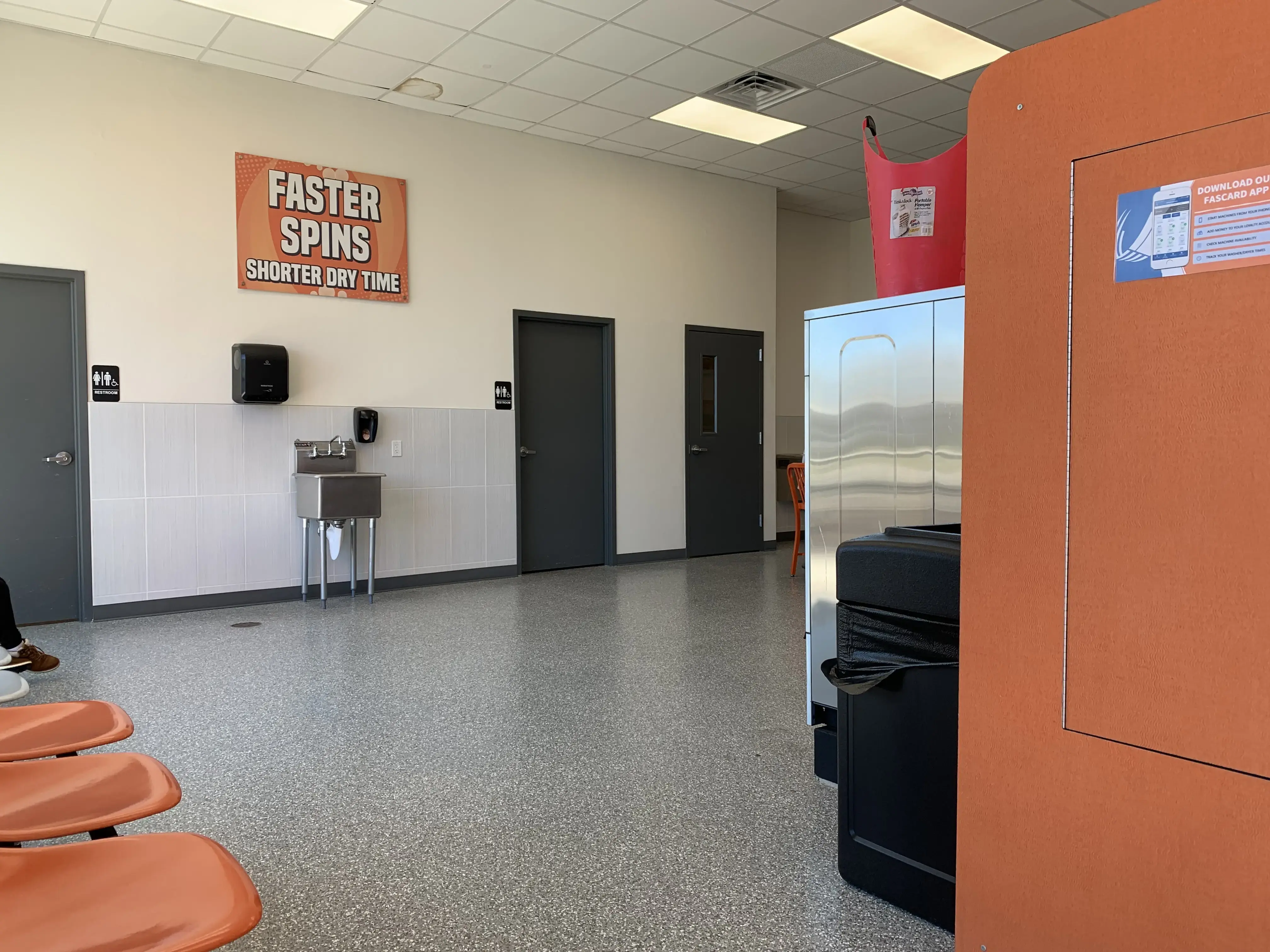 Spin City Laundry - Image 10