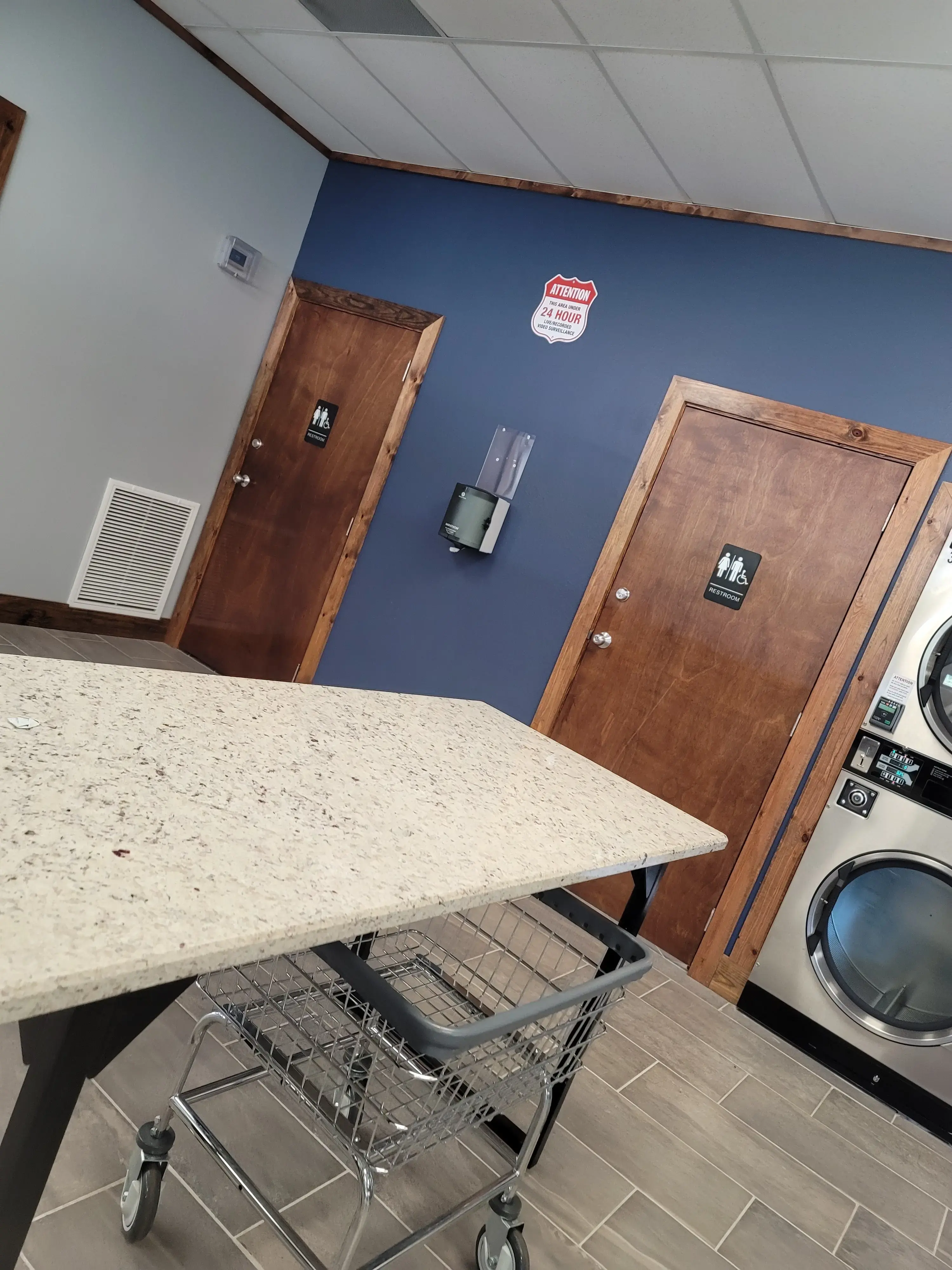 Spin City Laundry - Image 10