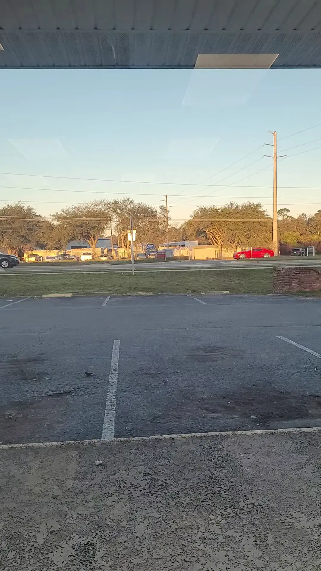 Spin City Laundry - Image 12