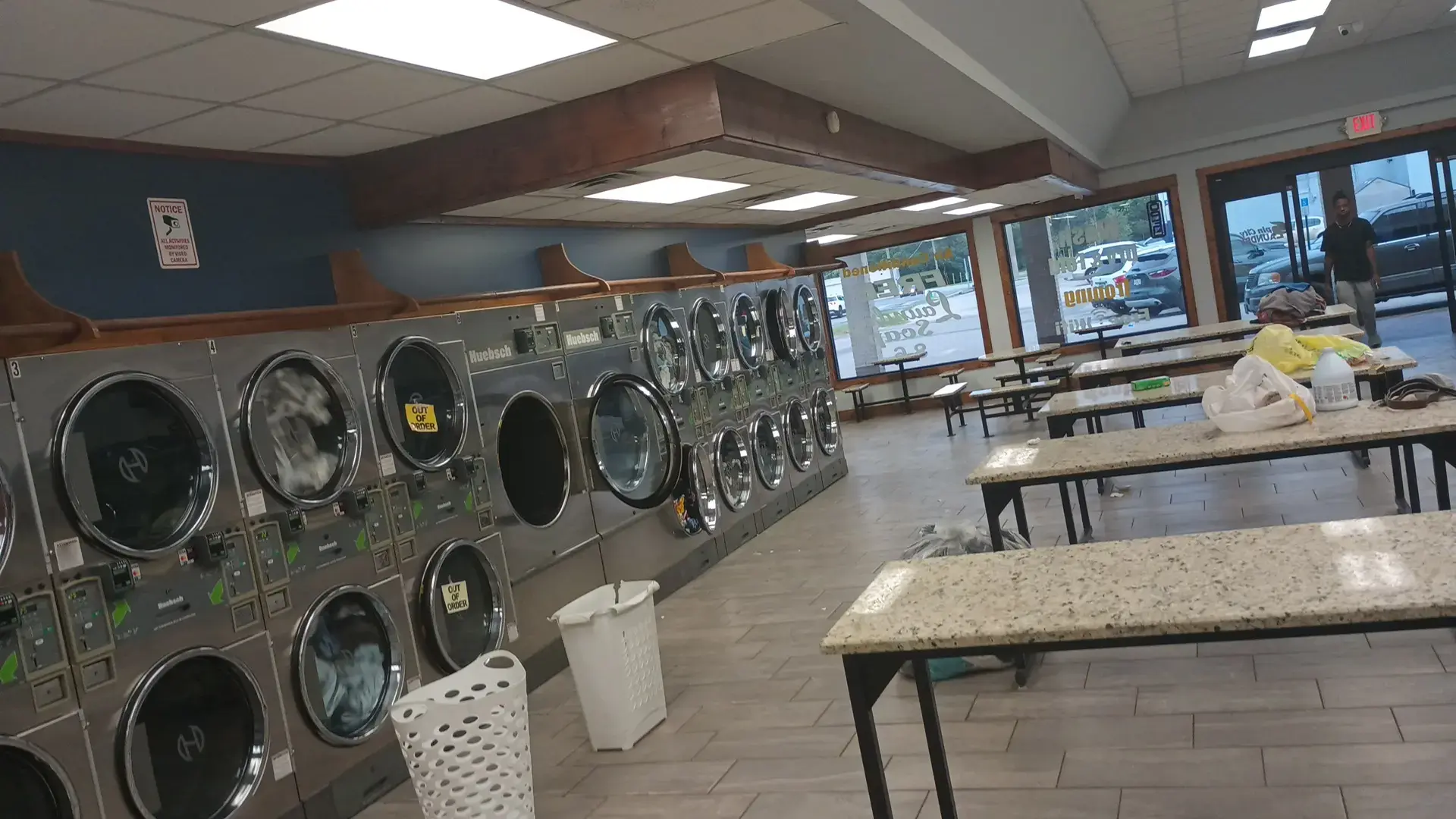 Spin City Laundry - Image 11