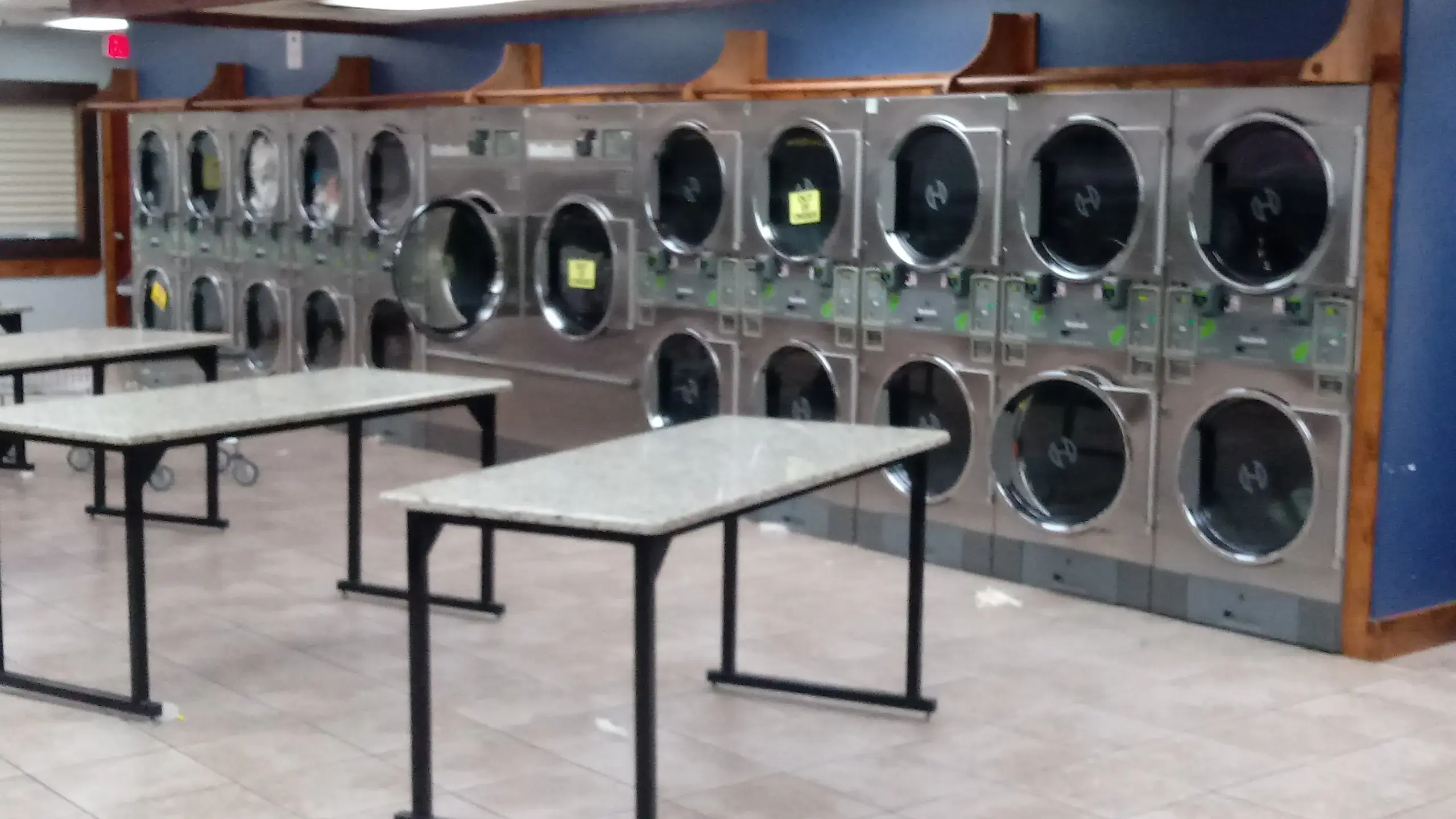 Spin City Laundry - Image 12