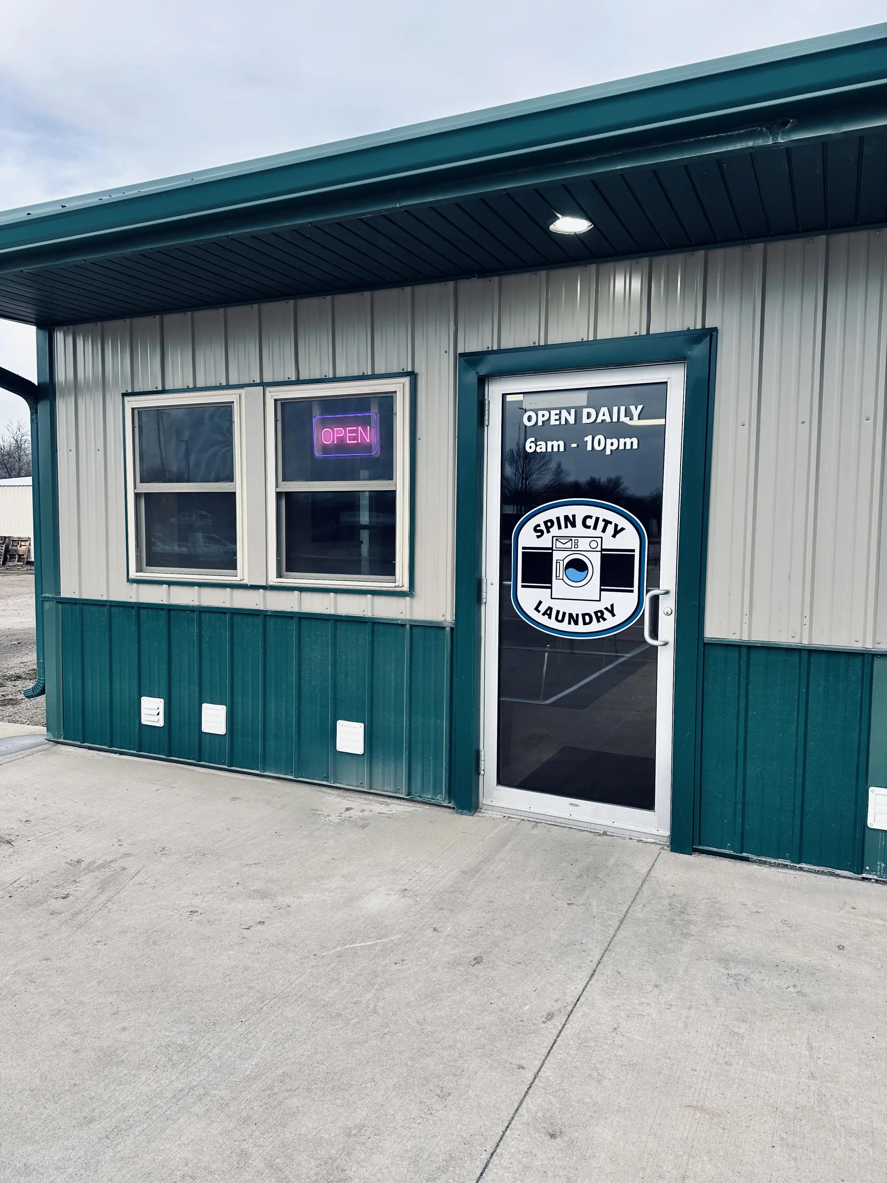 Spin City Laundry - Image 2