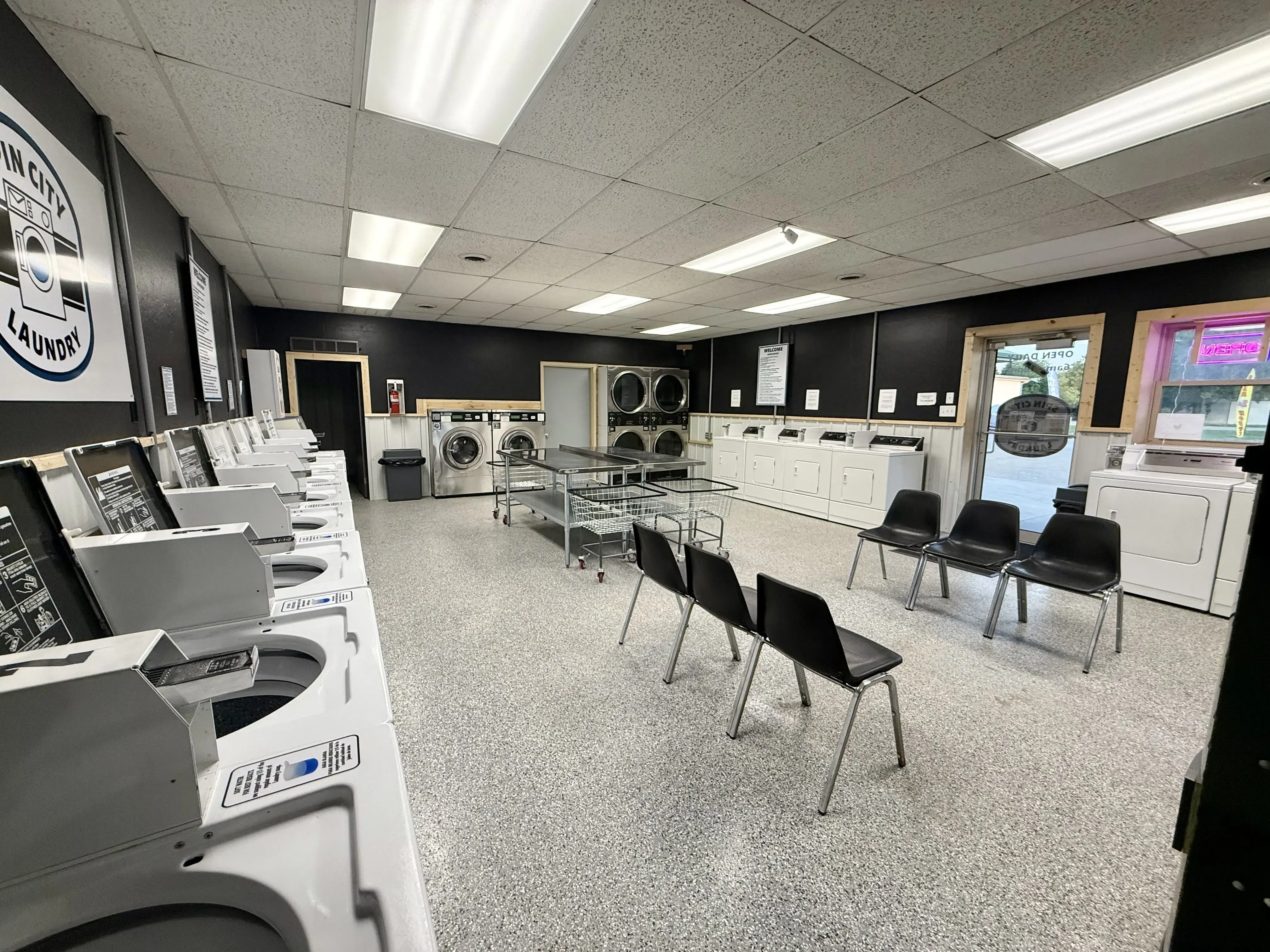 Spin City Laundry thumbnail 3