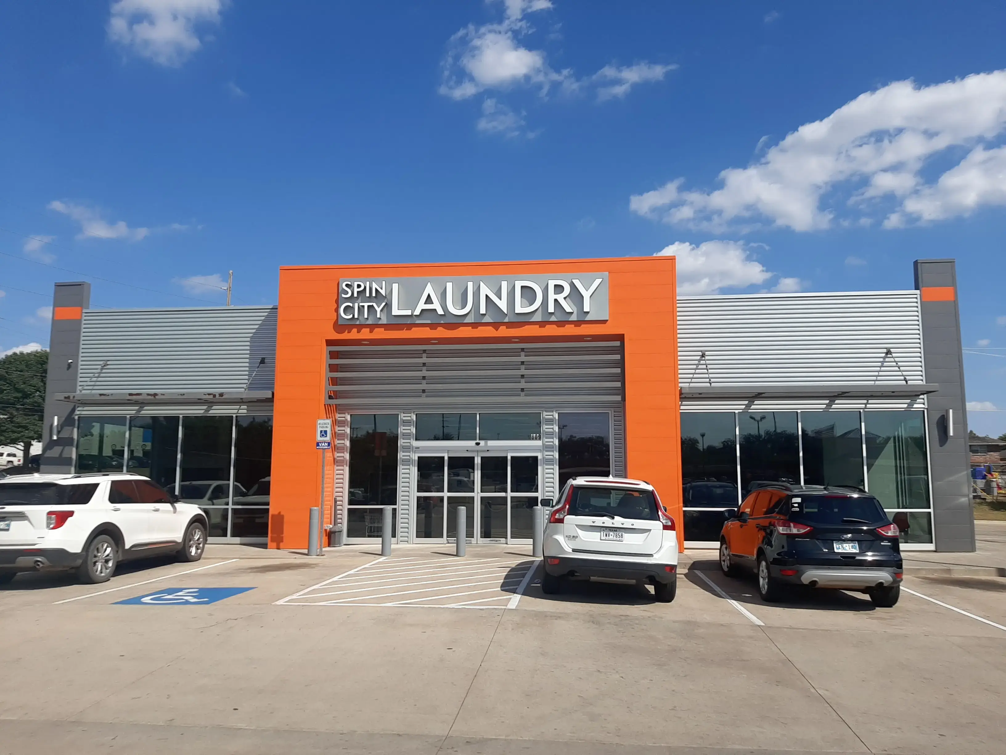 Spin City Laundry - Image 5