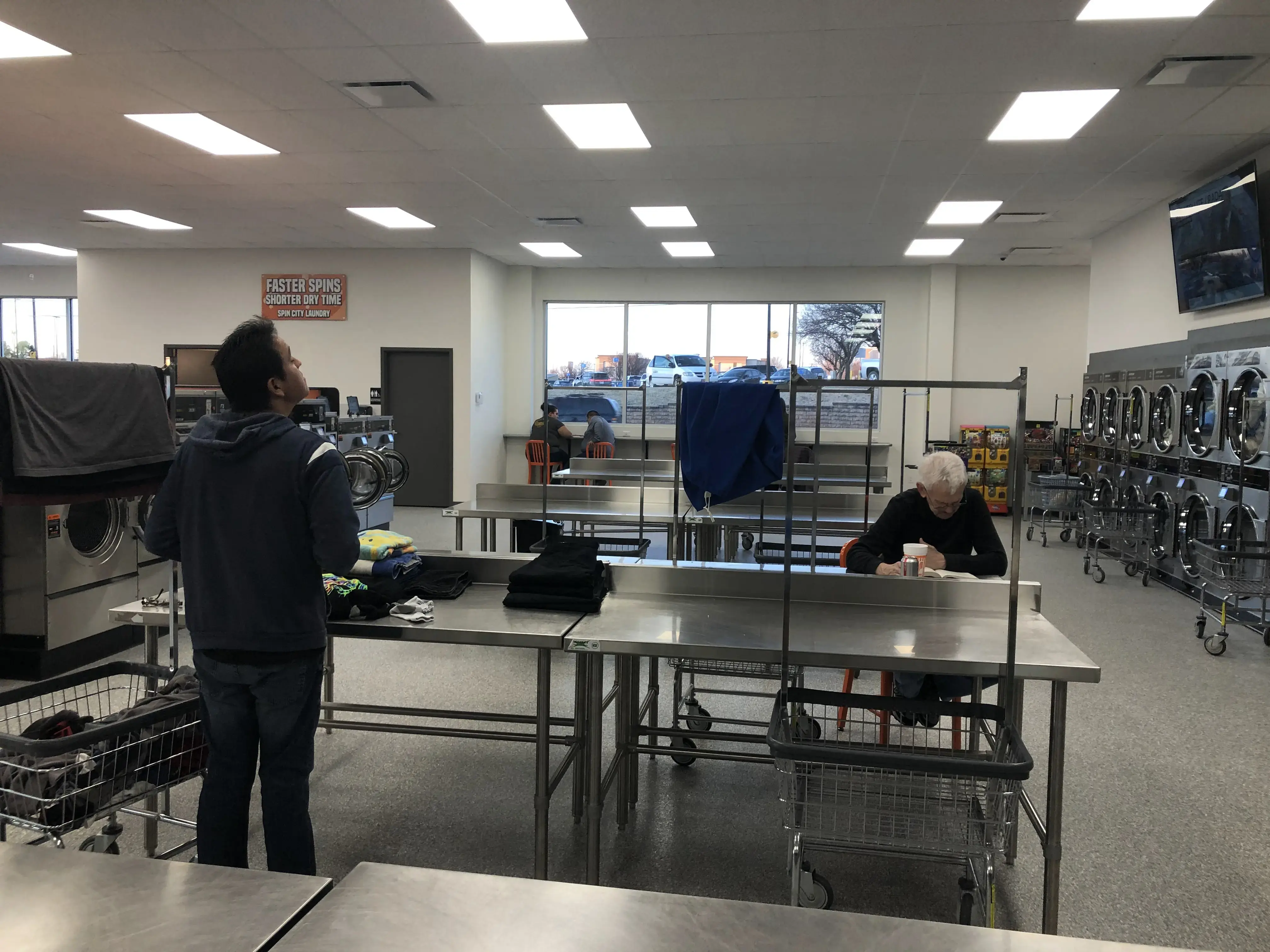 Spin City Laundry thumbnail 9