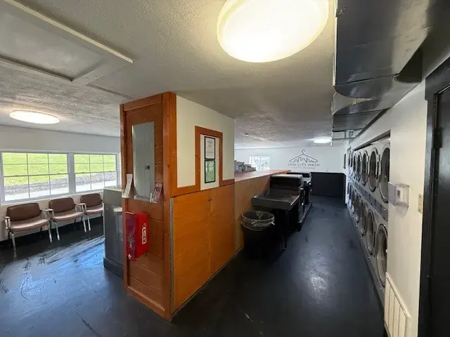 Spin City Wash - Image 8