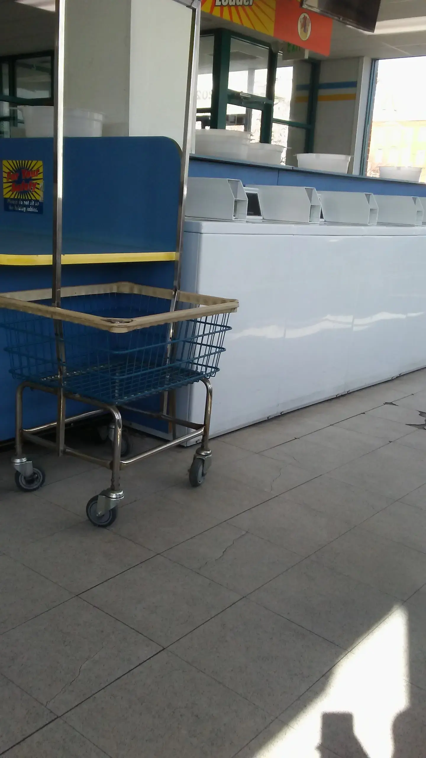 Spin Cycle Coin Laundry thumbnail 16