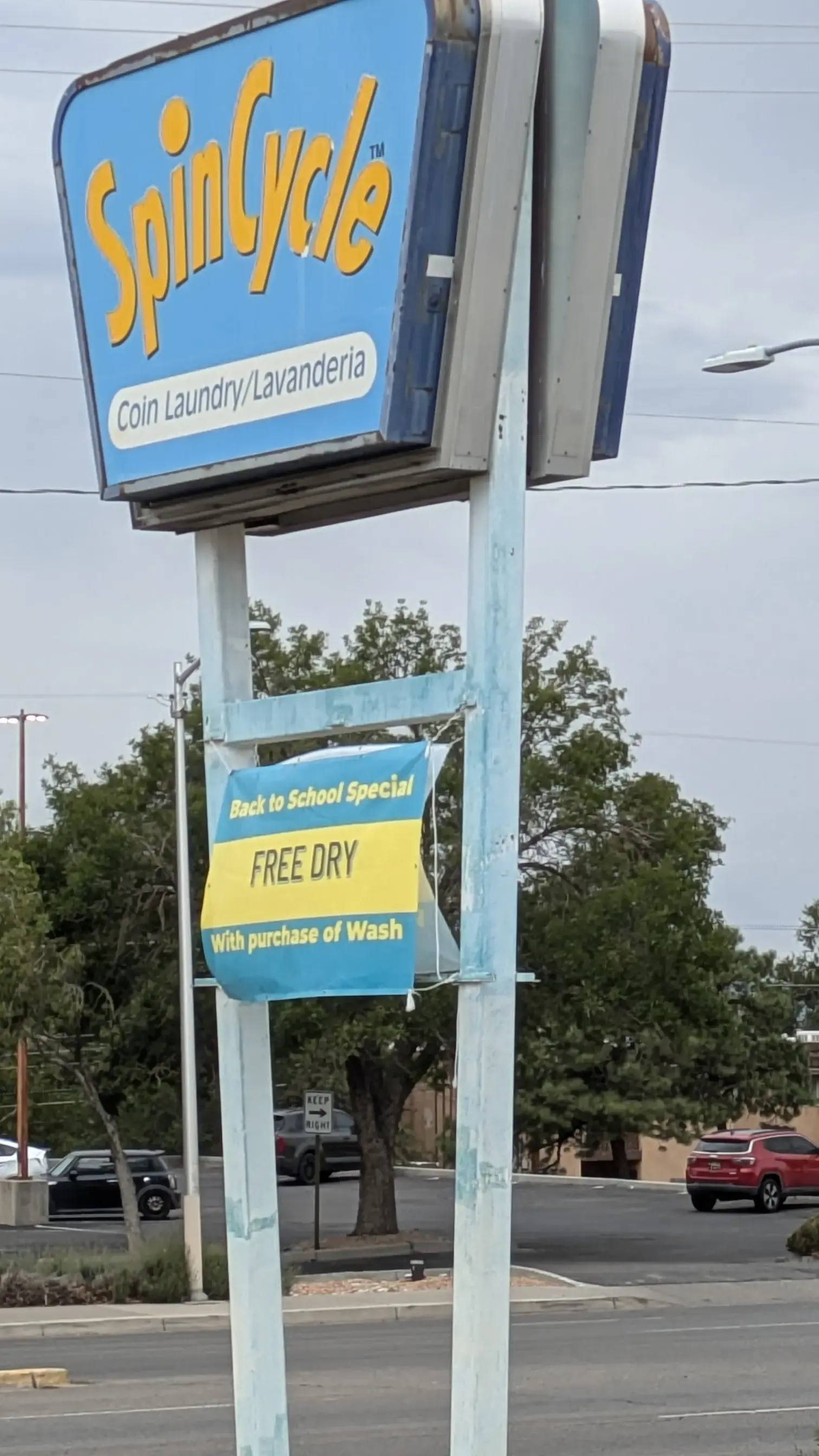 Spin Cycle Coin Laundry of Juan Tabo thumbnail 5