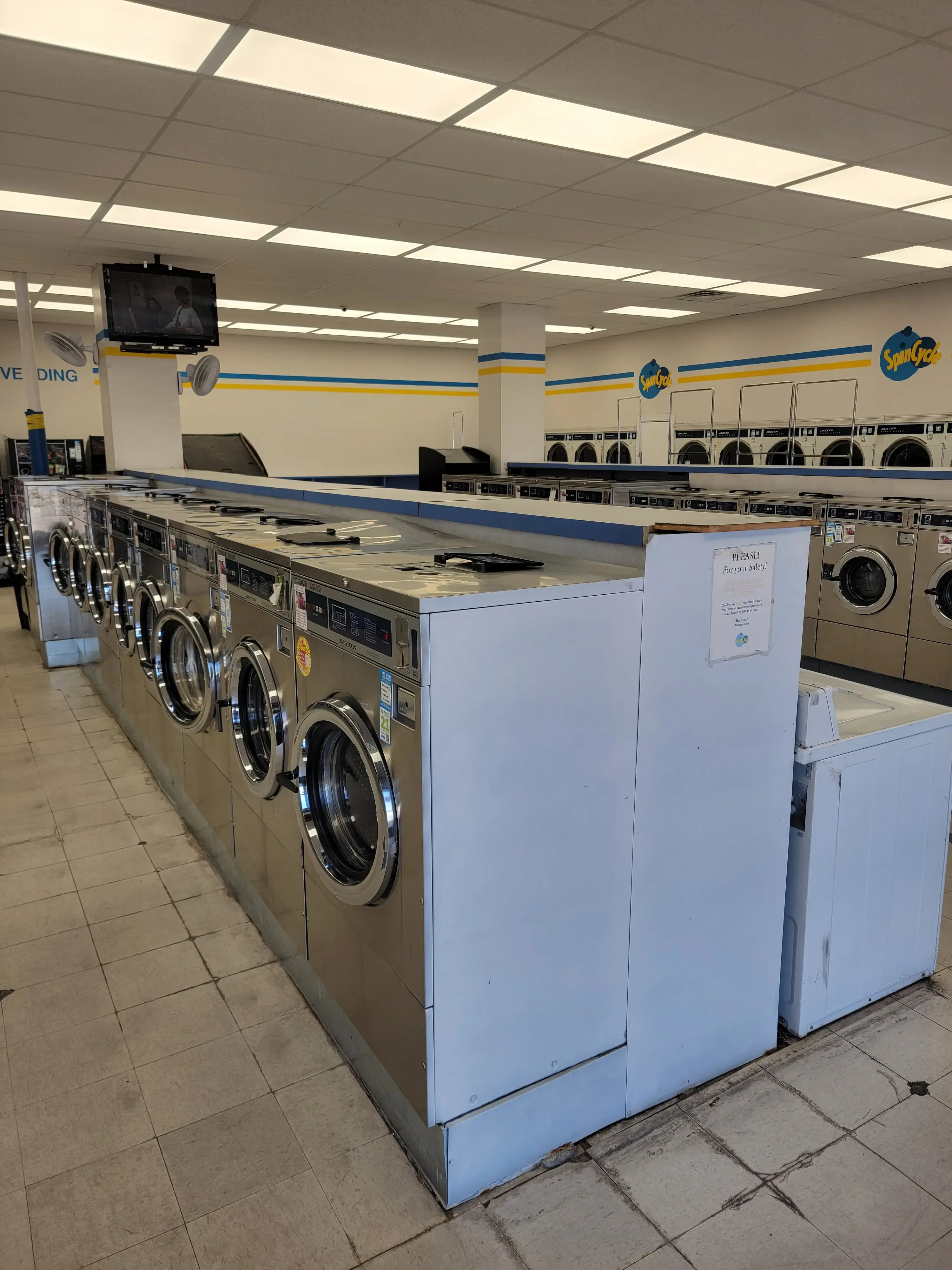 Spin Cycle Coin Laundry of Juan Tabo thumbnail 2