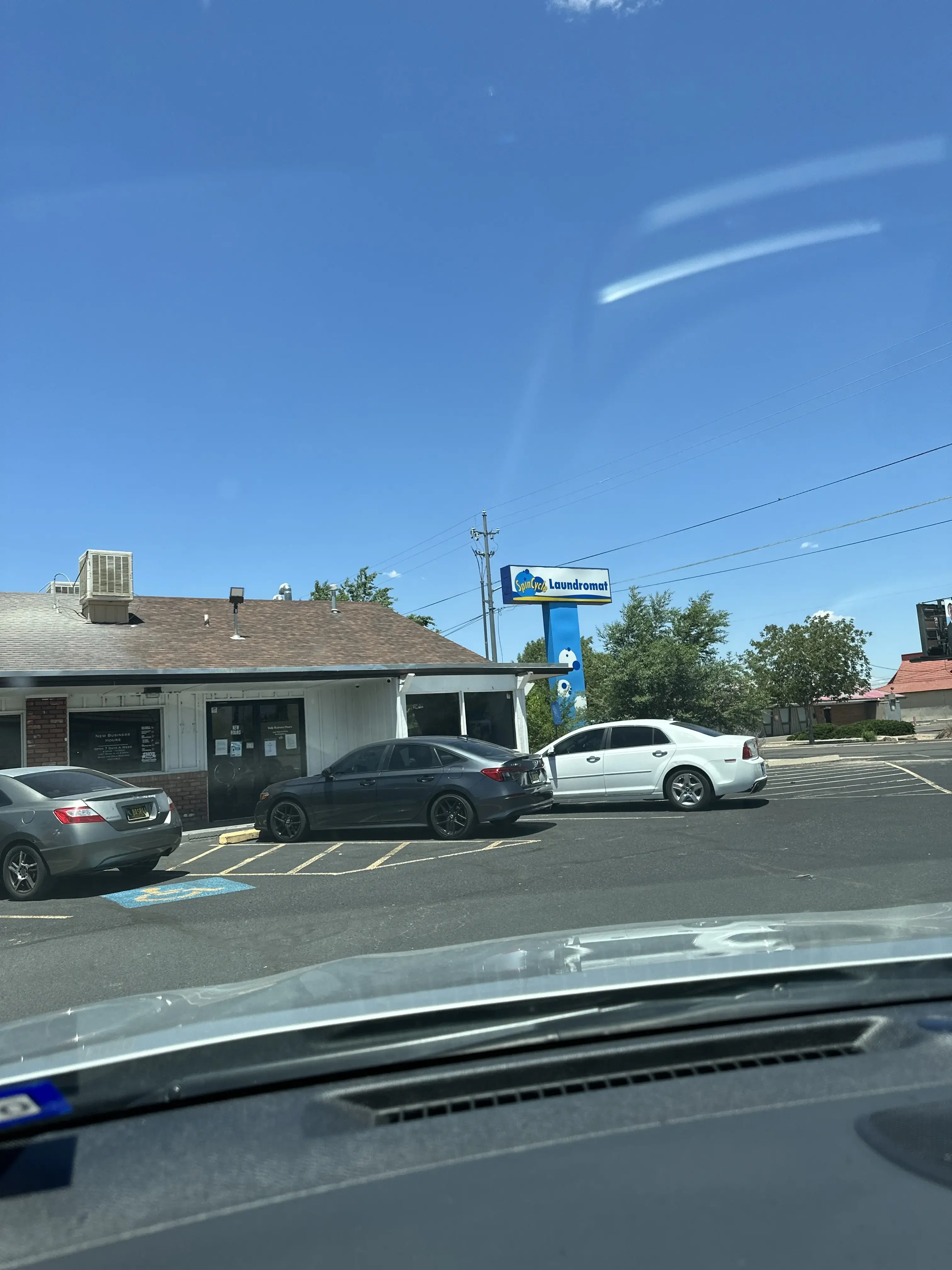 Spin Cycle Laundromat- Gibson thumbnail 3