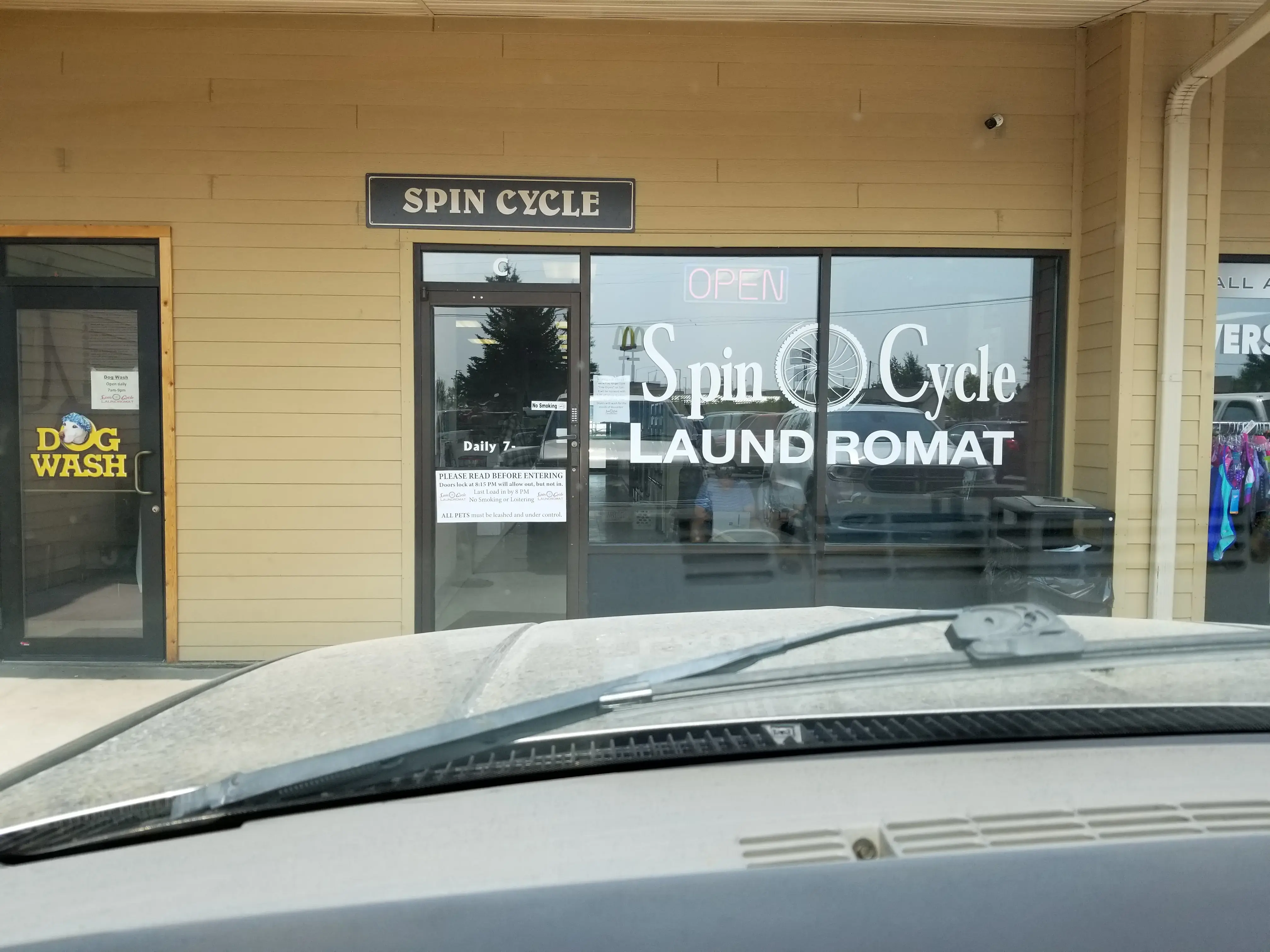 Spin Cycle Laundromat - Image 5