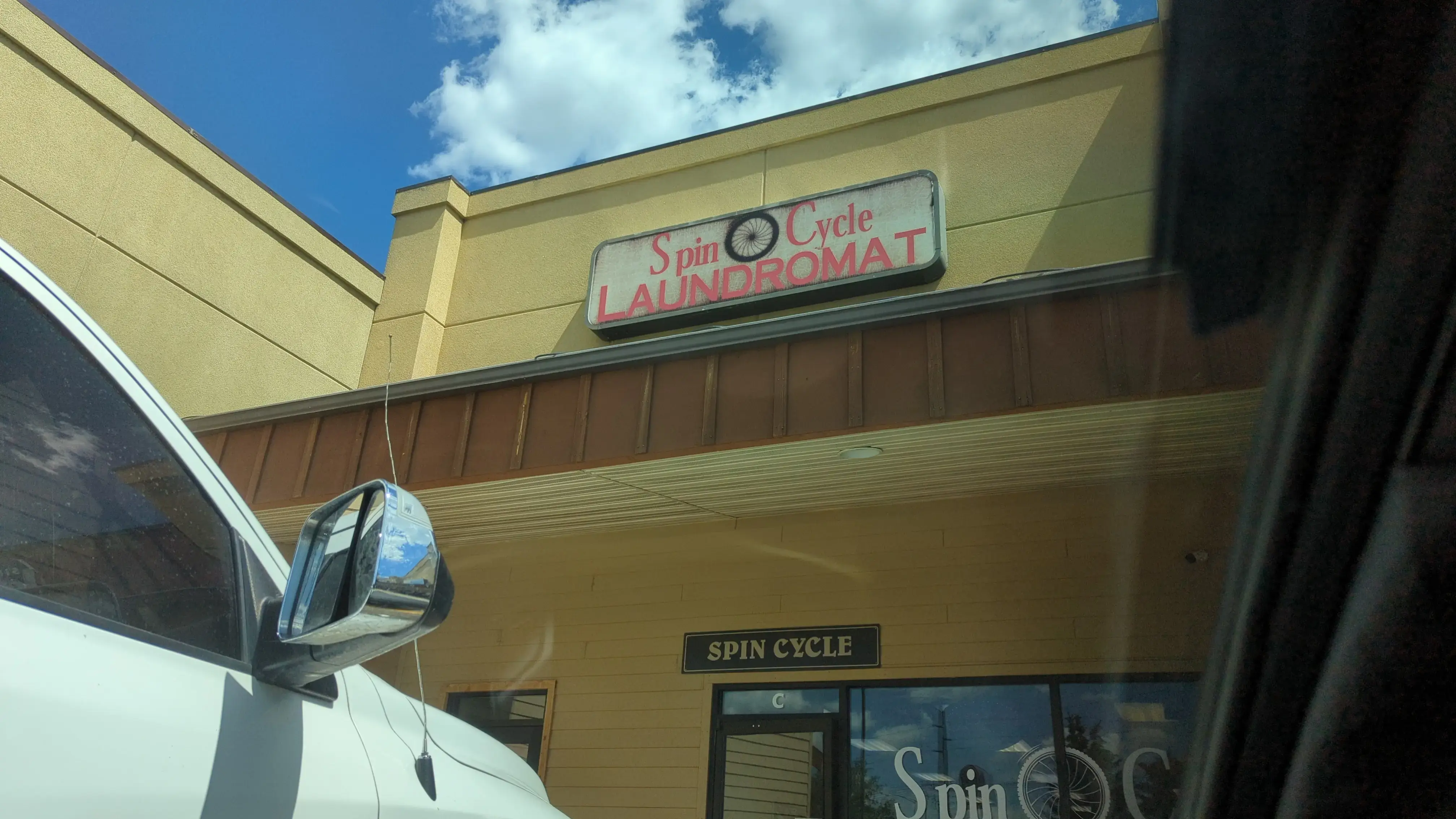 Spin Cycle Laundromat thumbnail 7