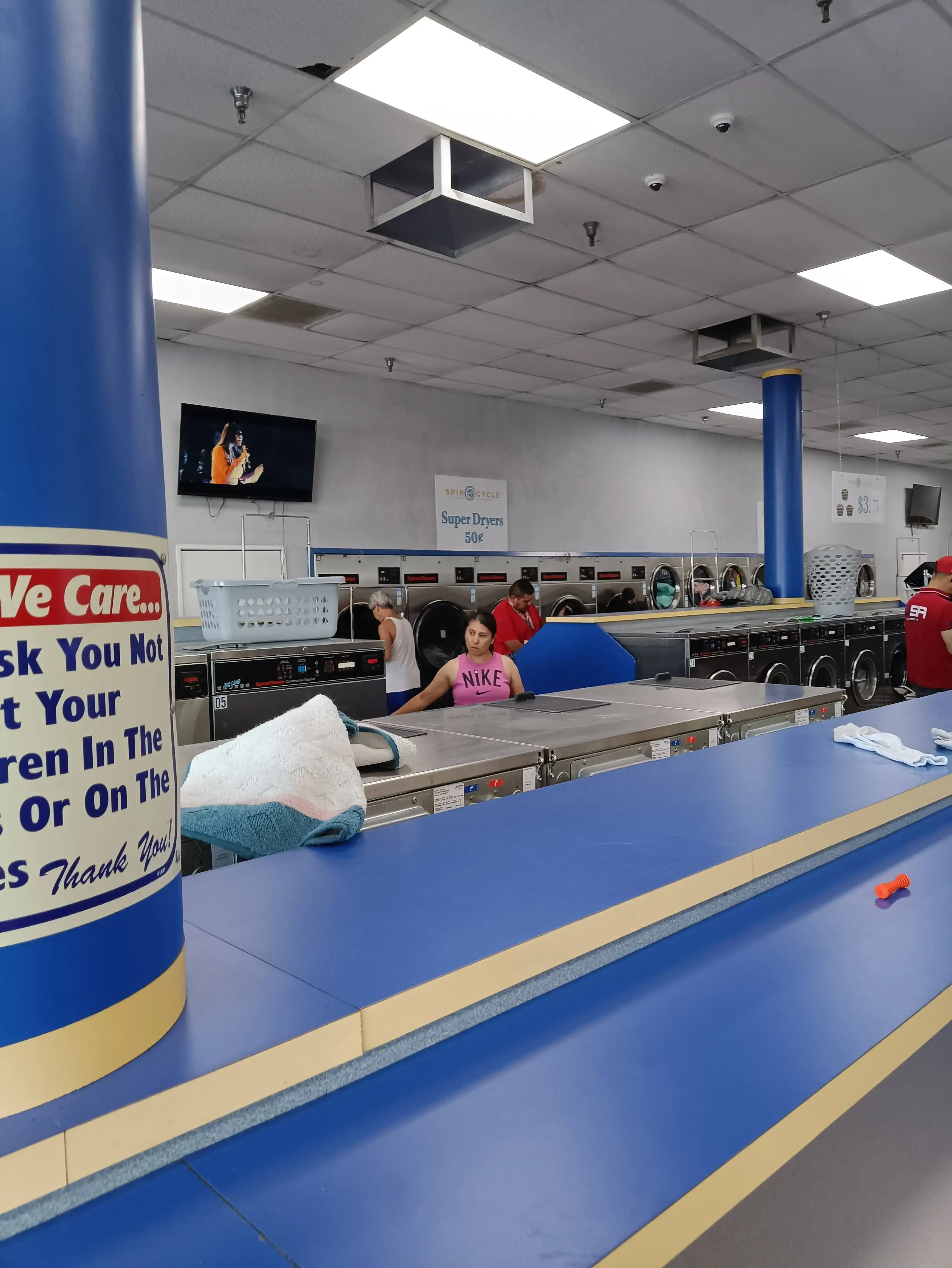 Spin Cycle Laundromat - Image 19