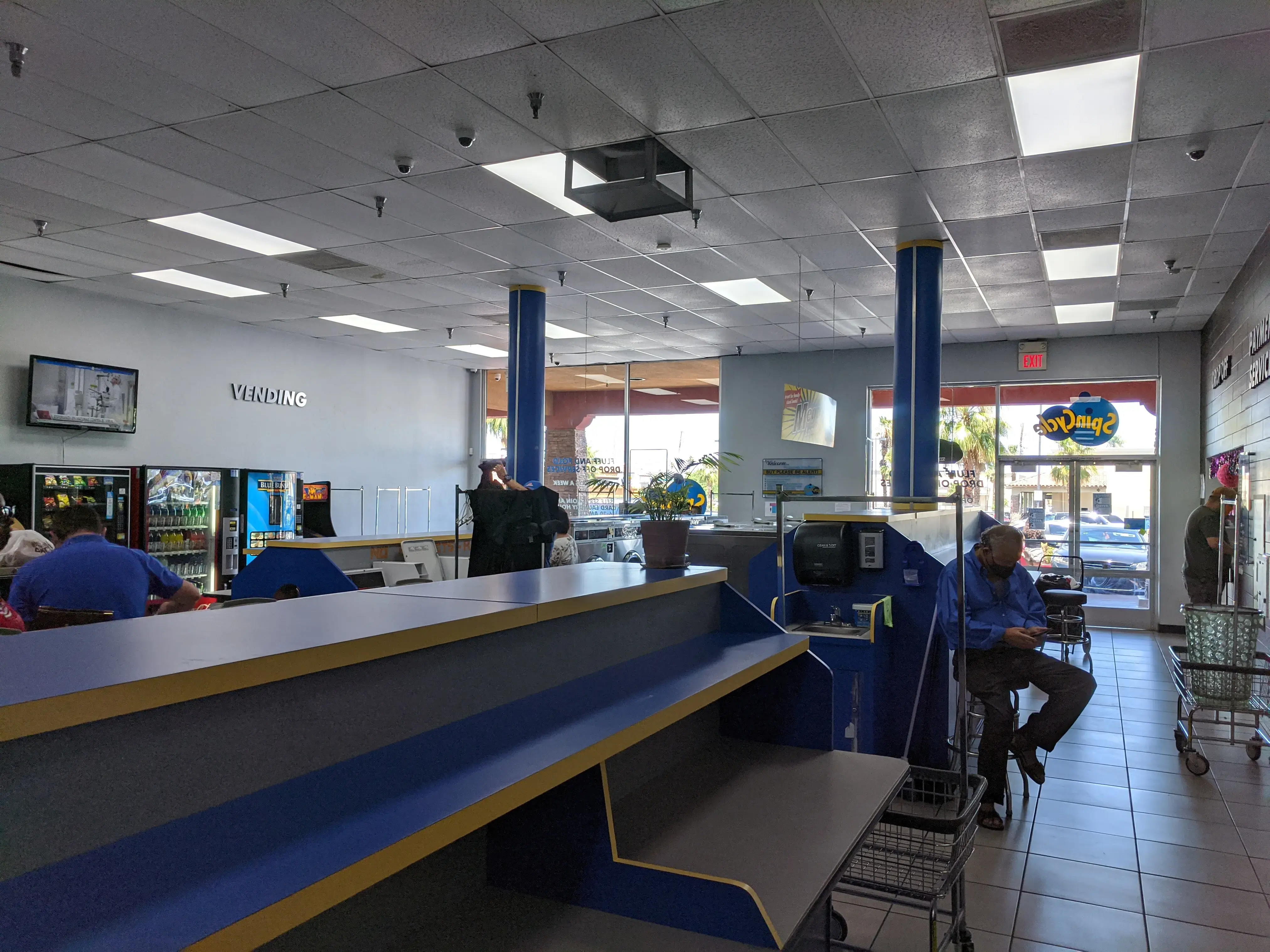 Spin Cycle Laundromat thumbnail 20