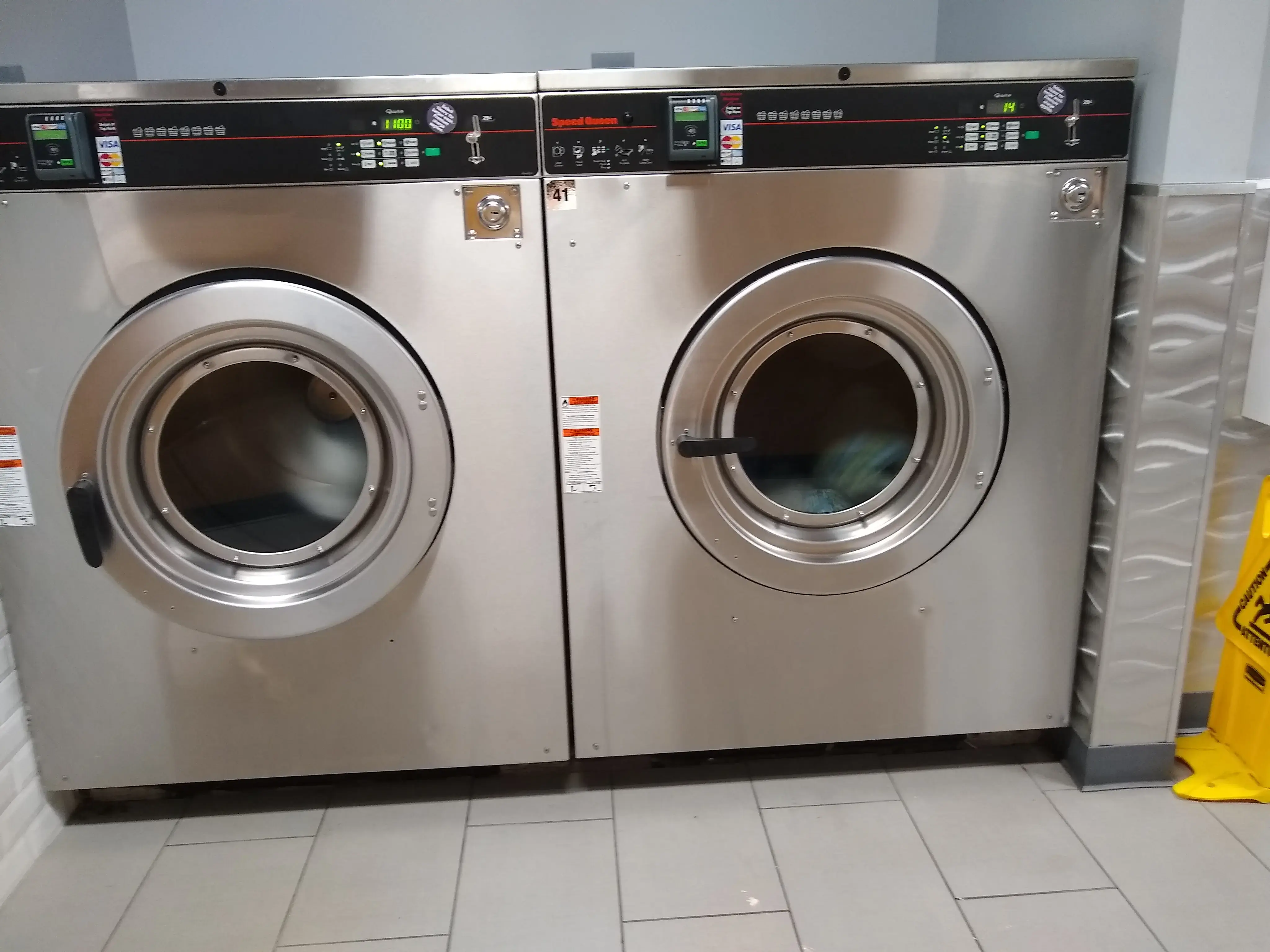Spin Cycle Laundry Lounge - Image 19