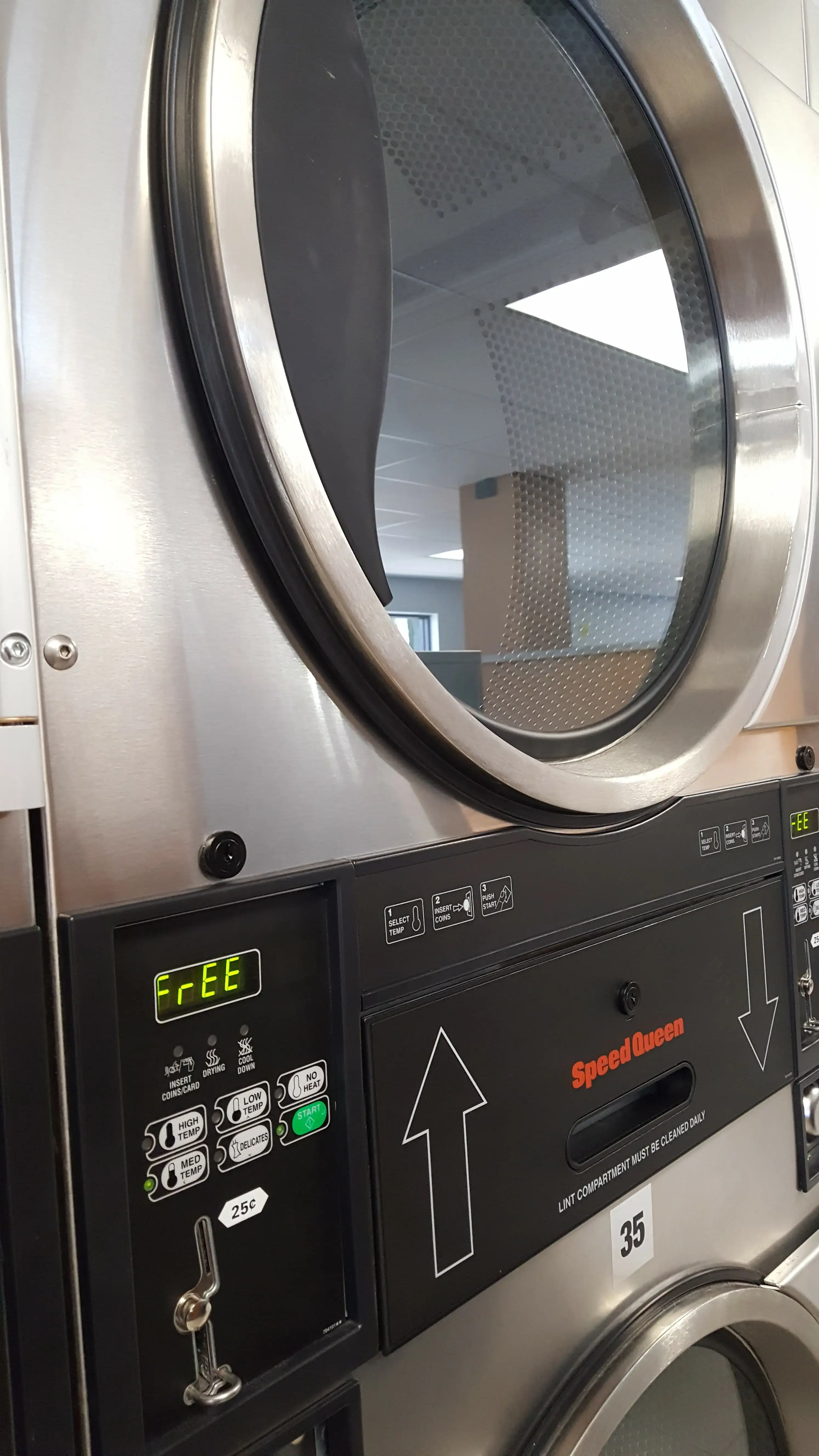 Spin Cycle Laundry Lounge - Image 15