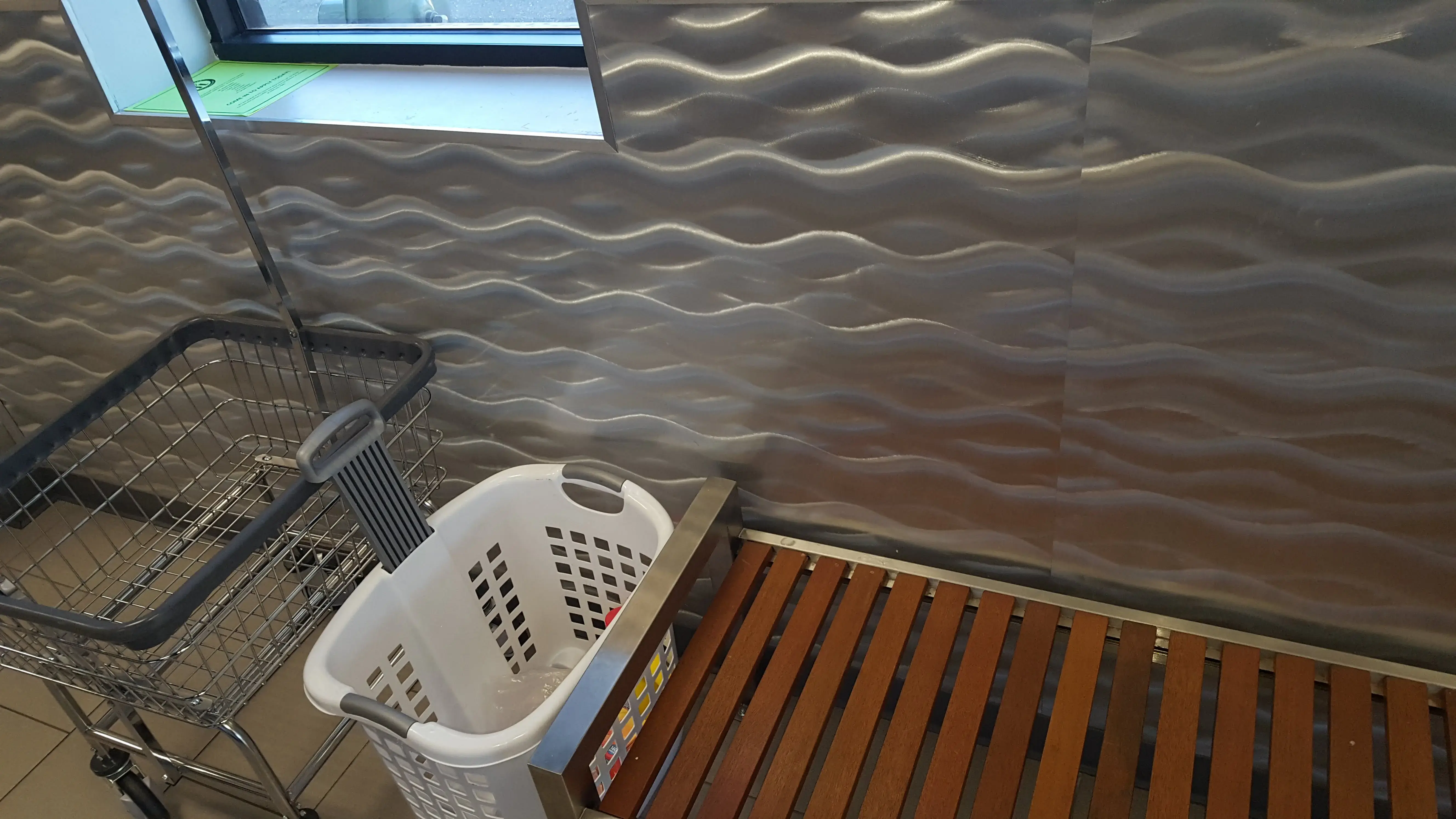 Spin Cycle Laundry Lounge - Image 10