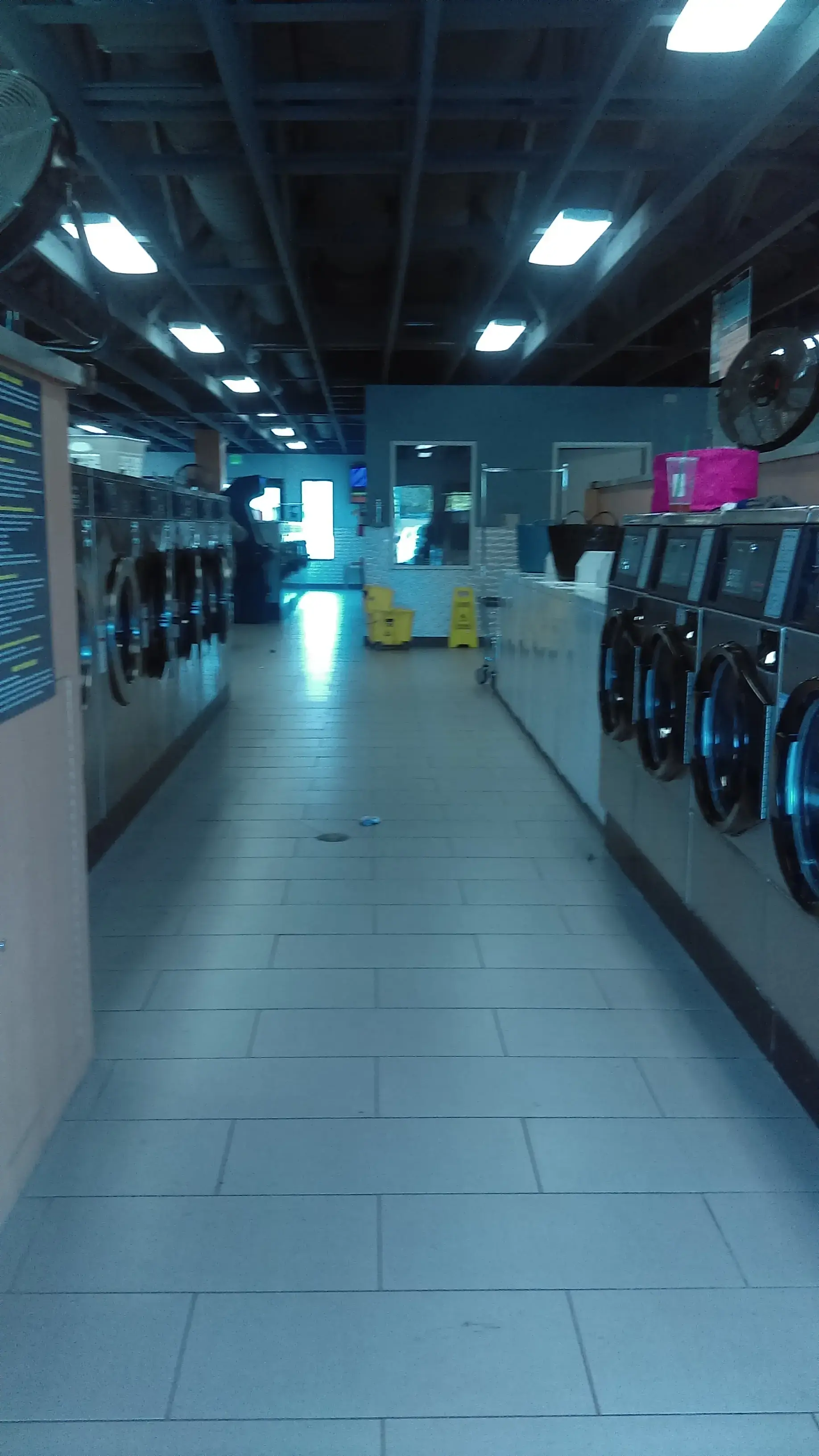 Spin Cycle Laundry Lounge thumbnail 11