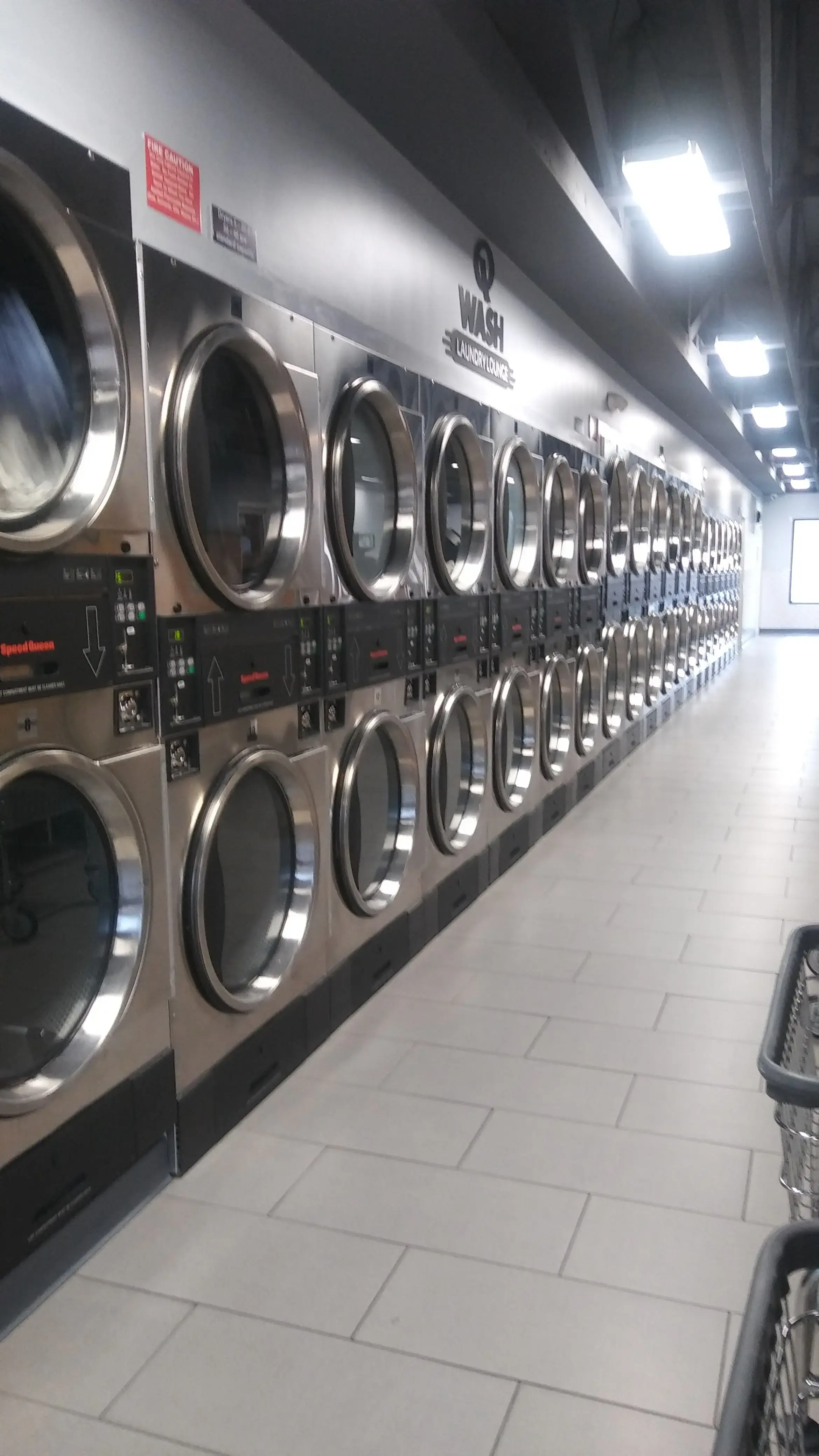 Spin Cycle Laundry Lounge thumbnail 14