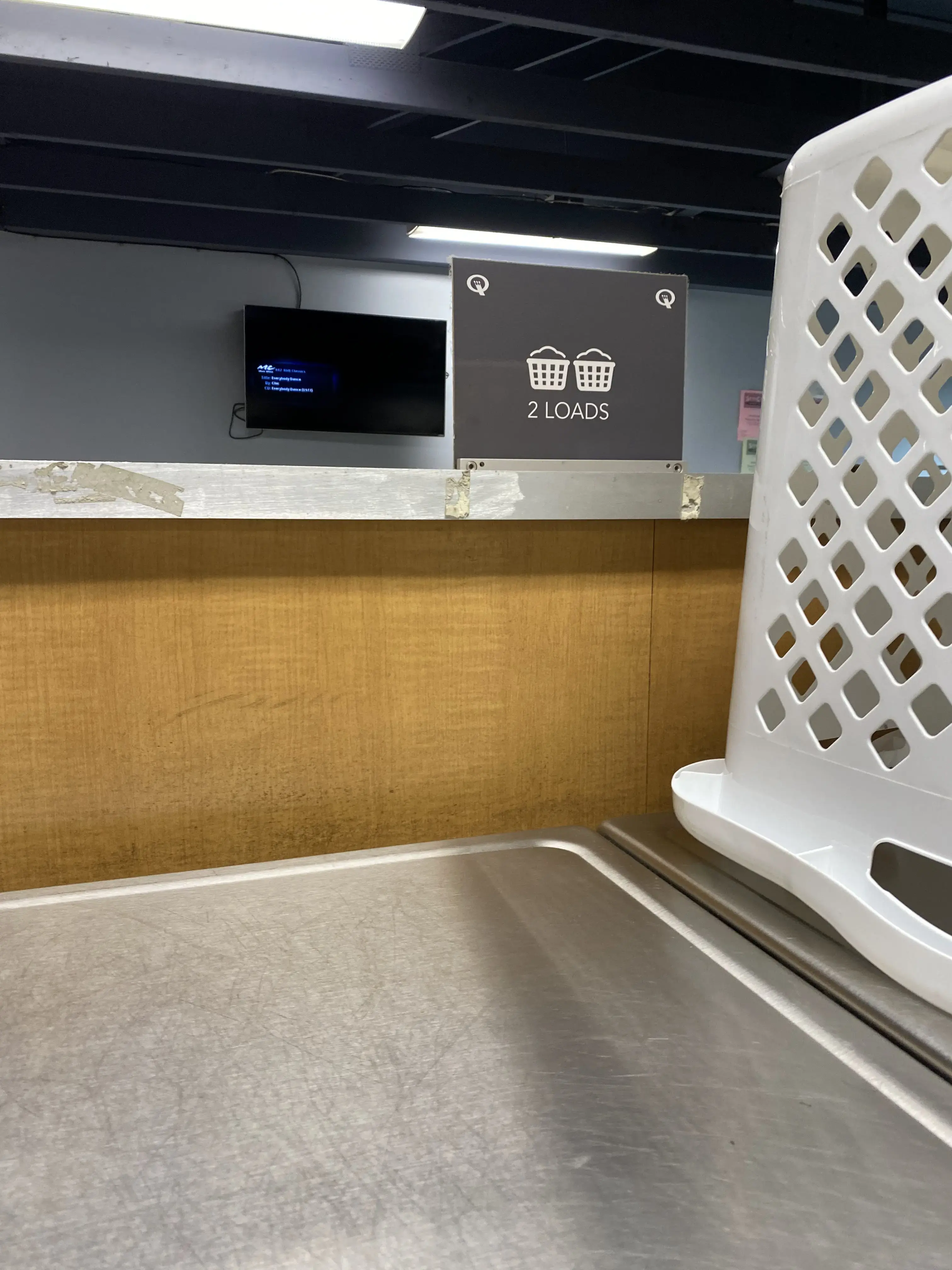 Spin Cycle Laundry Lounge - Image 15