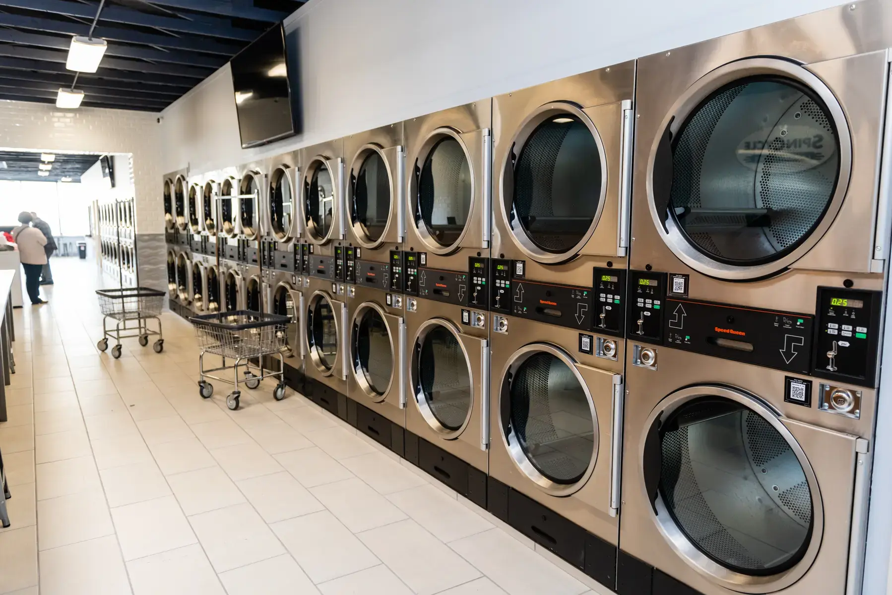 Spin Cycle Laundry Lounge - Image 1