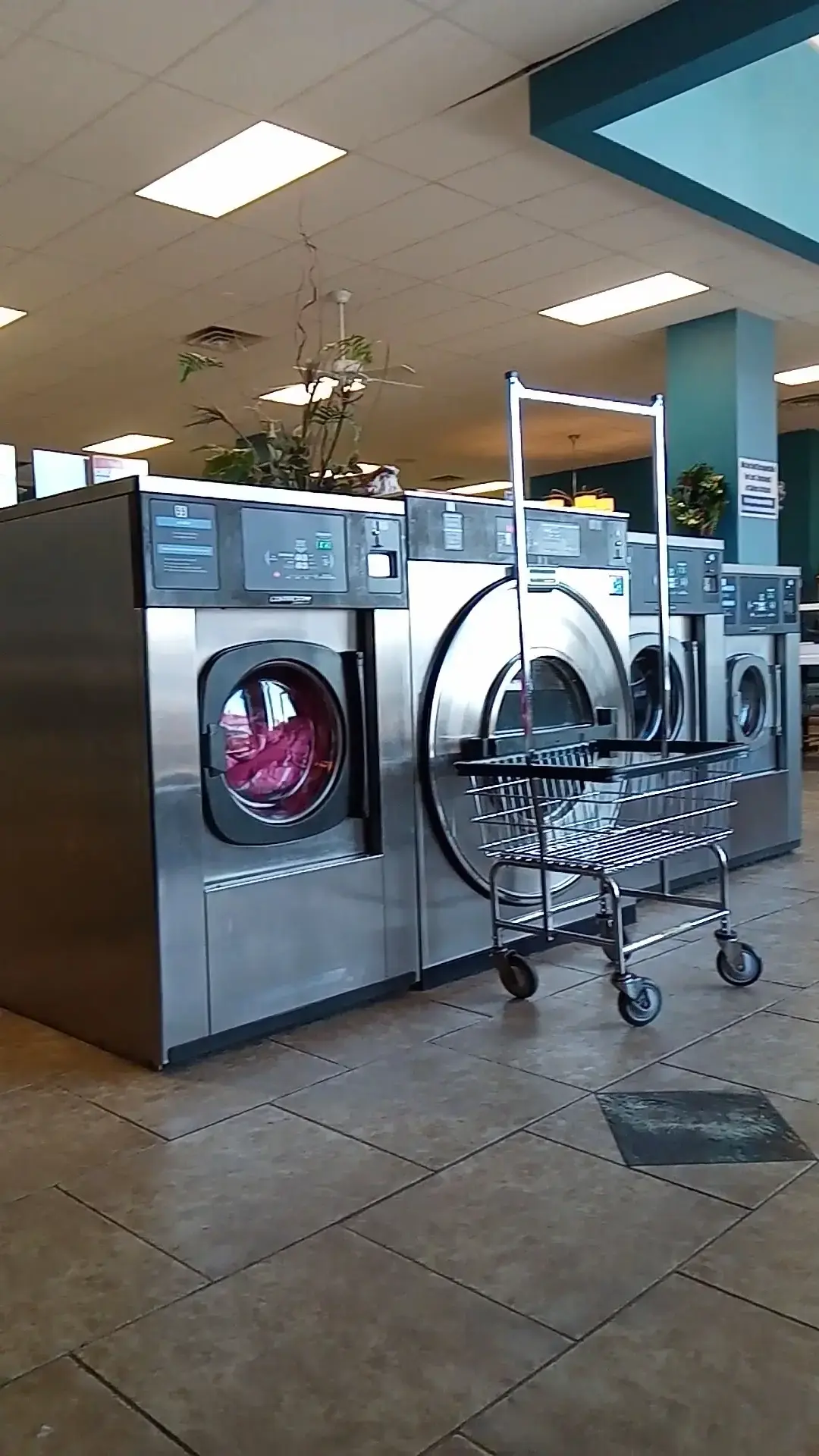 Spin Fresh Coin Laundry - Image 8