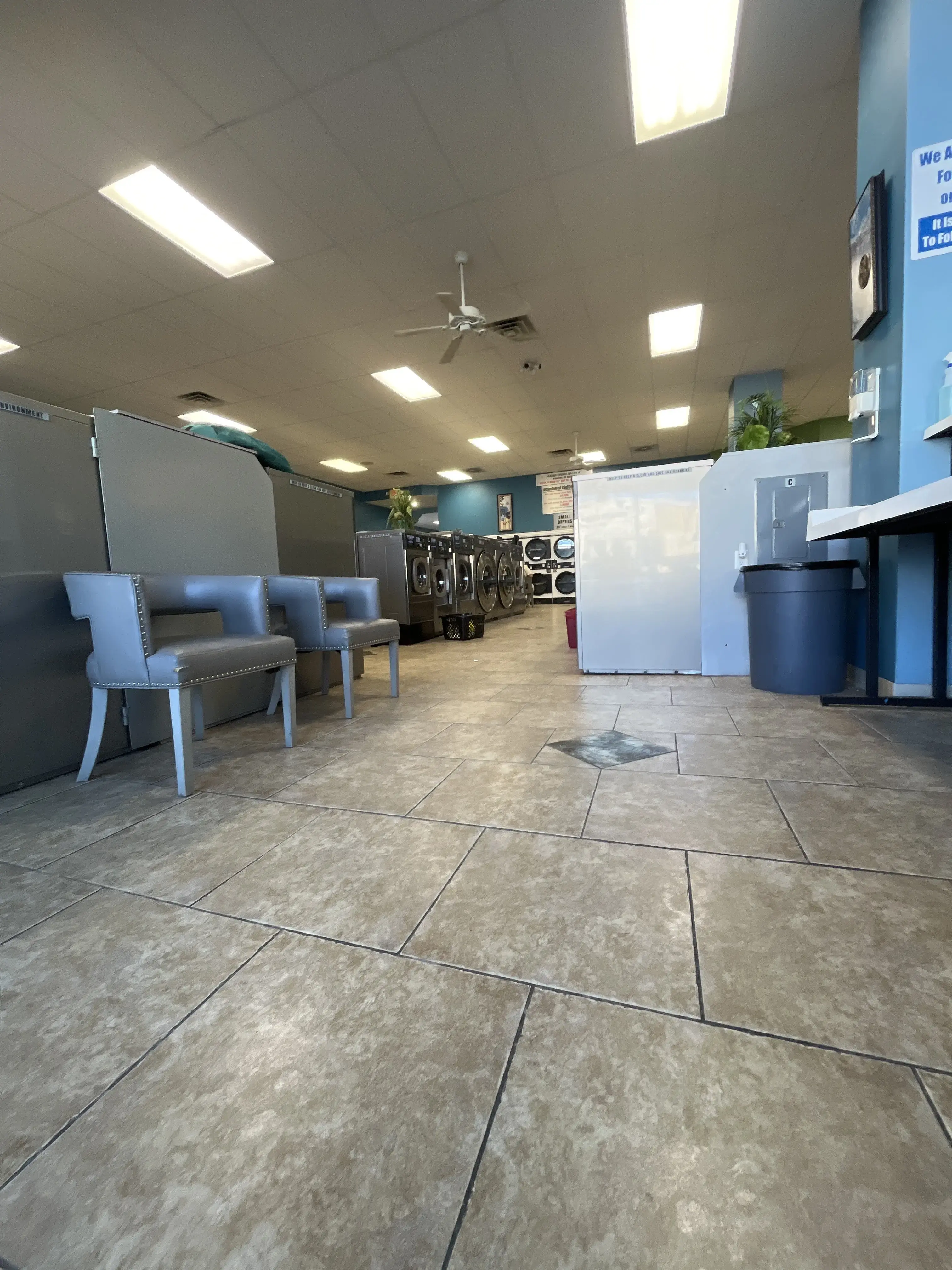 Spin Fresh Coin Laundry - Image 11