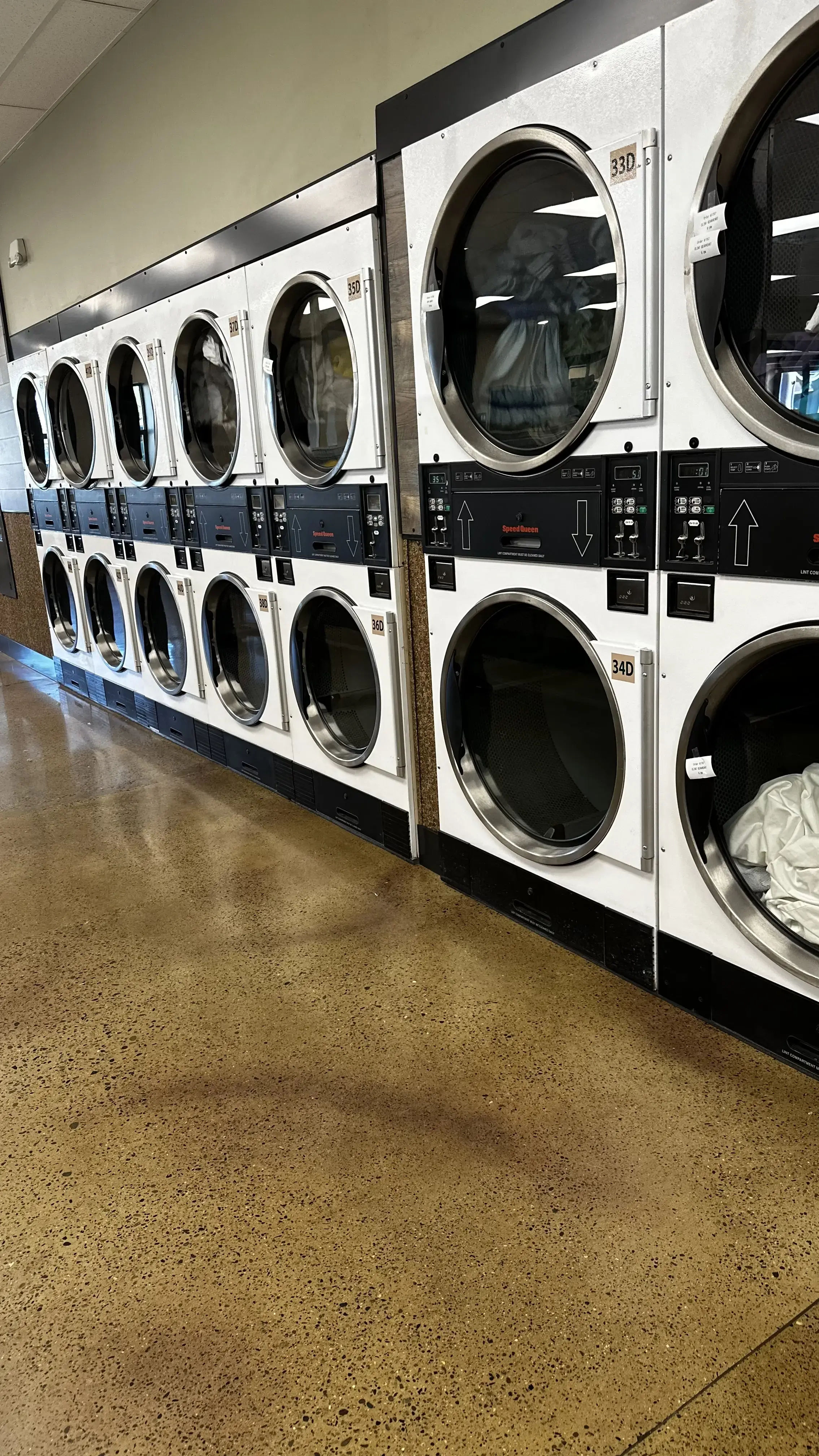 Spin Fresh Laundromat - Image 20